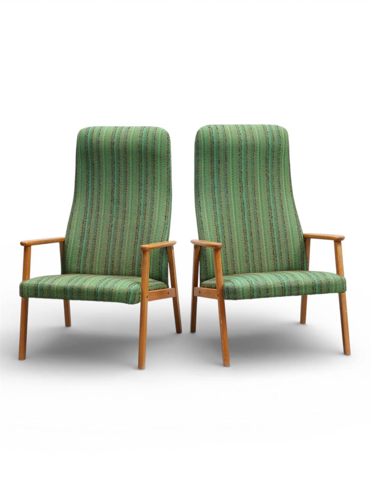 Paire de fauteuils à dossier haut scandinaves en hêtre et tissu vert, années 1950