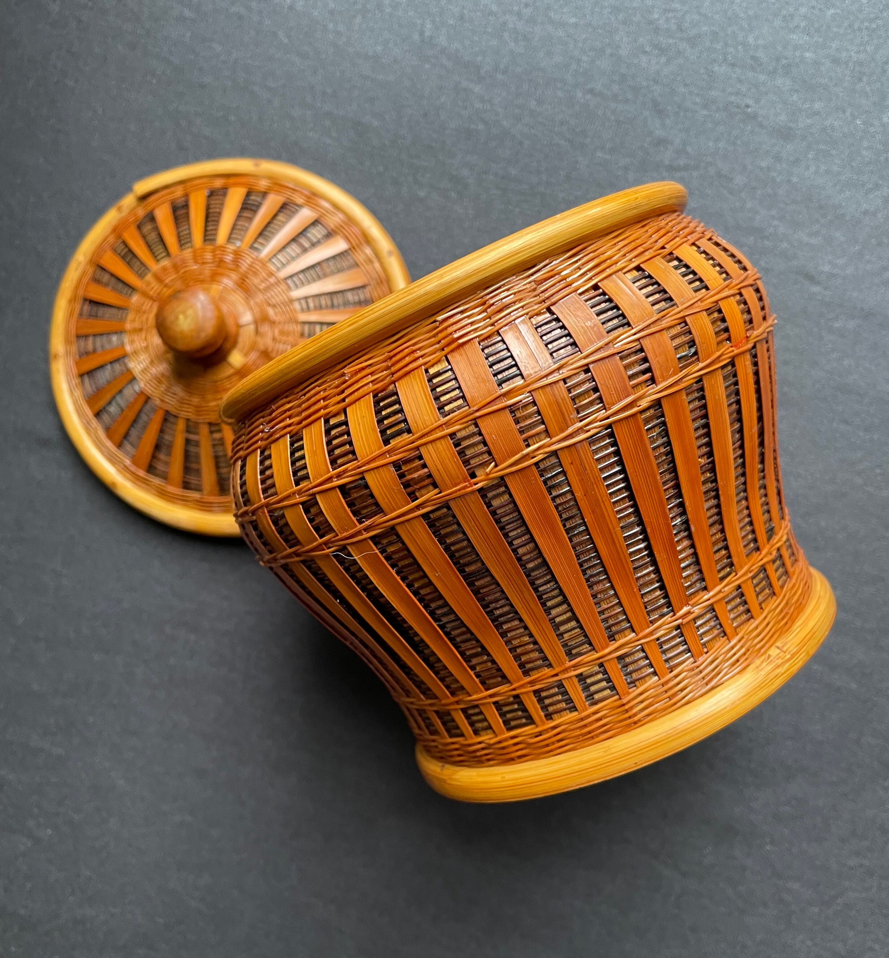 Pot with braided bamboo lid