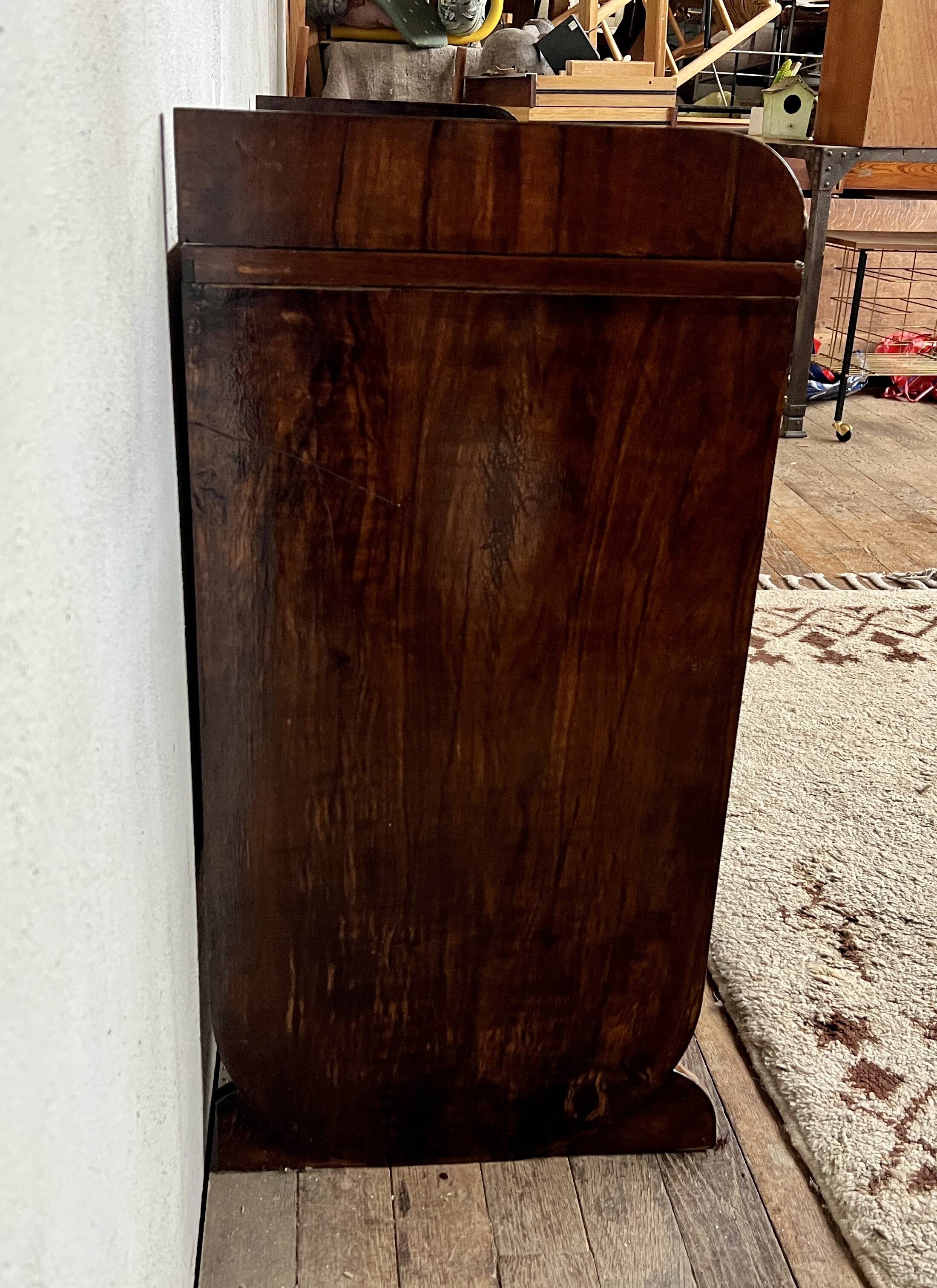 Art Deco shelf in wood and burl