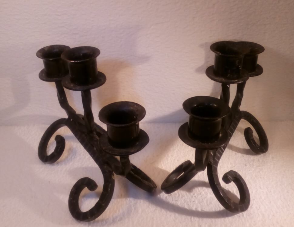 Pair of sconces in wrought iron