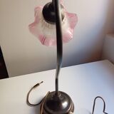 Brass lamp with tulip