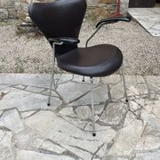 Chaises 3207 -Arne Jacobsen pour Fritz Hansen-Danemark