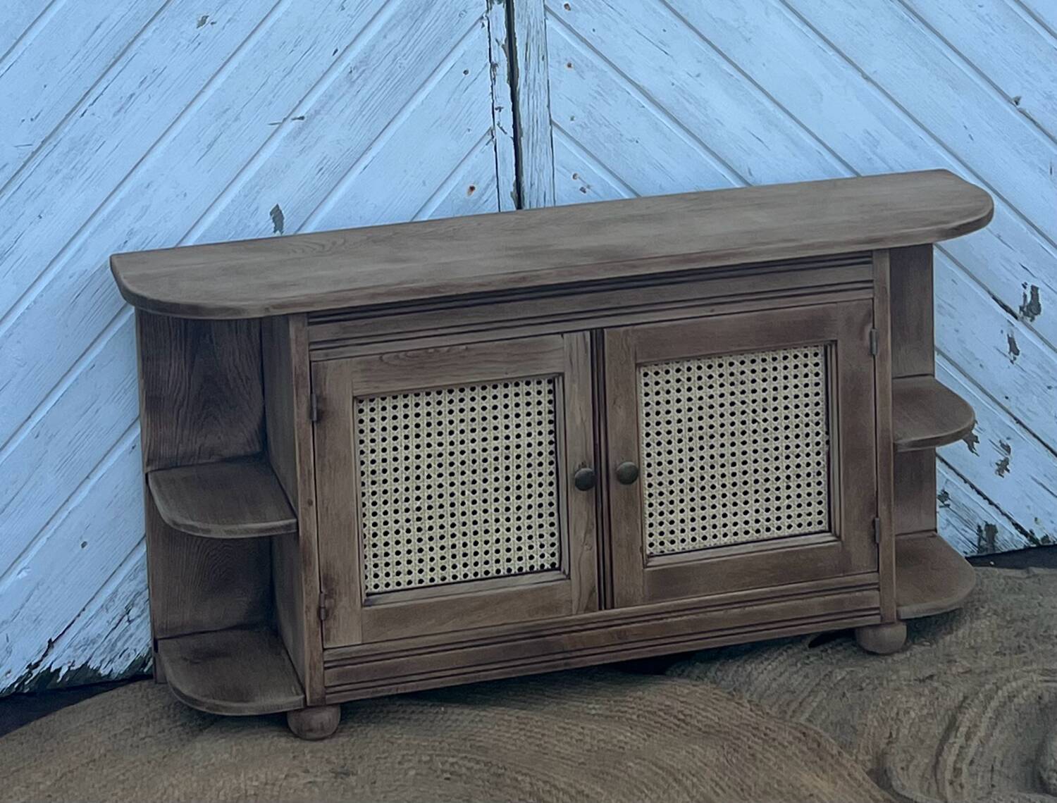 Meuble télé tv ancien en chêne massif brut et cannage