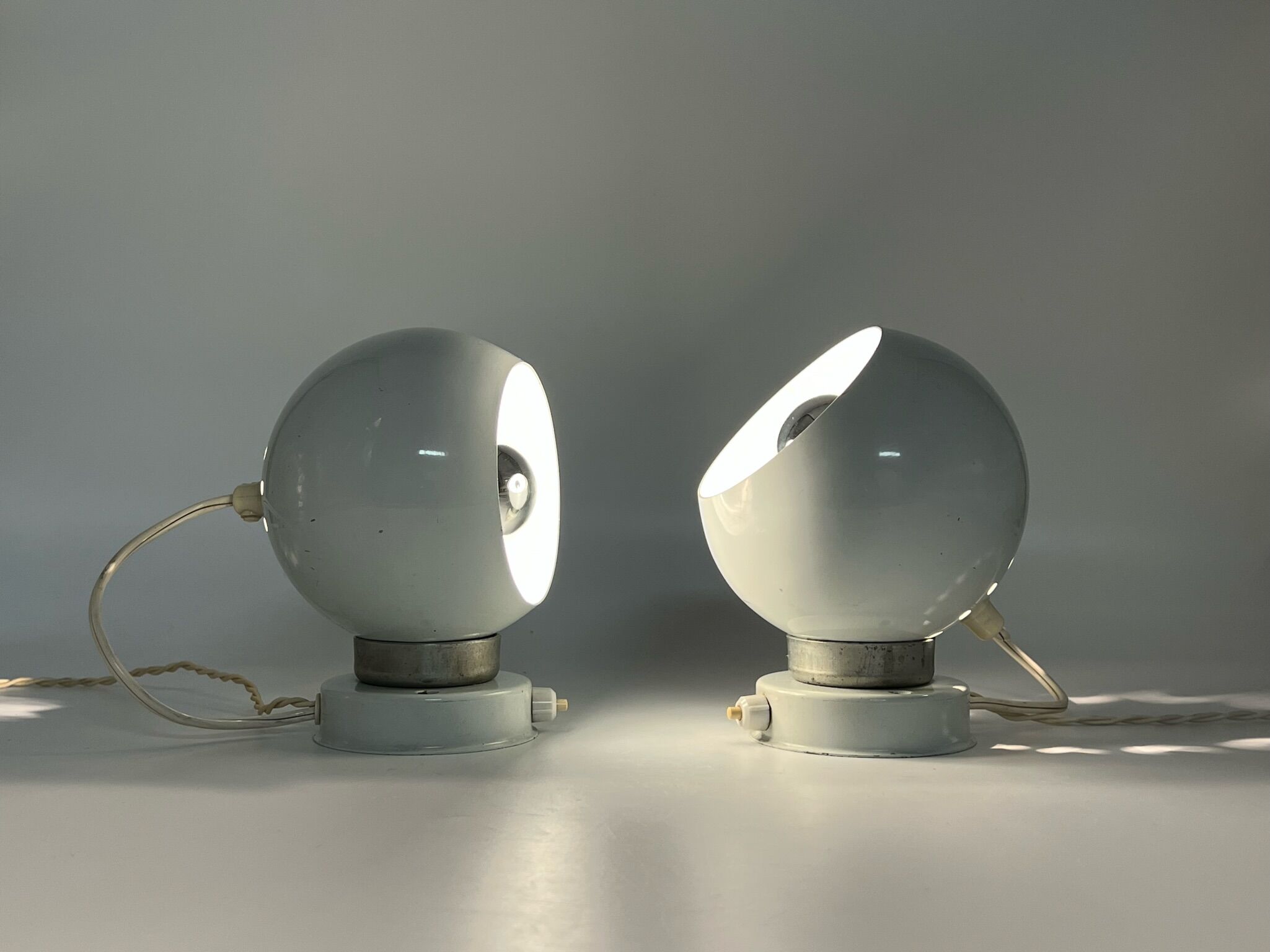 Set of 2 Eyeball wall lamps - Reggiani - 60s,  space age design desk lamp