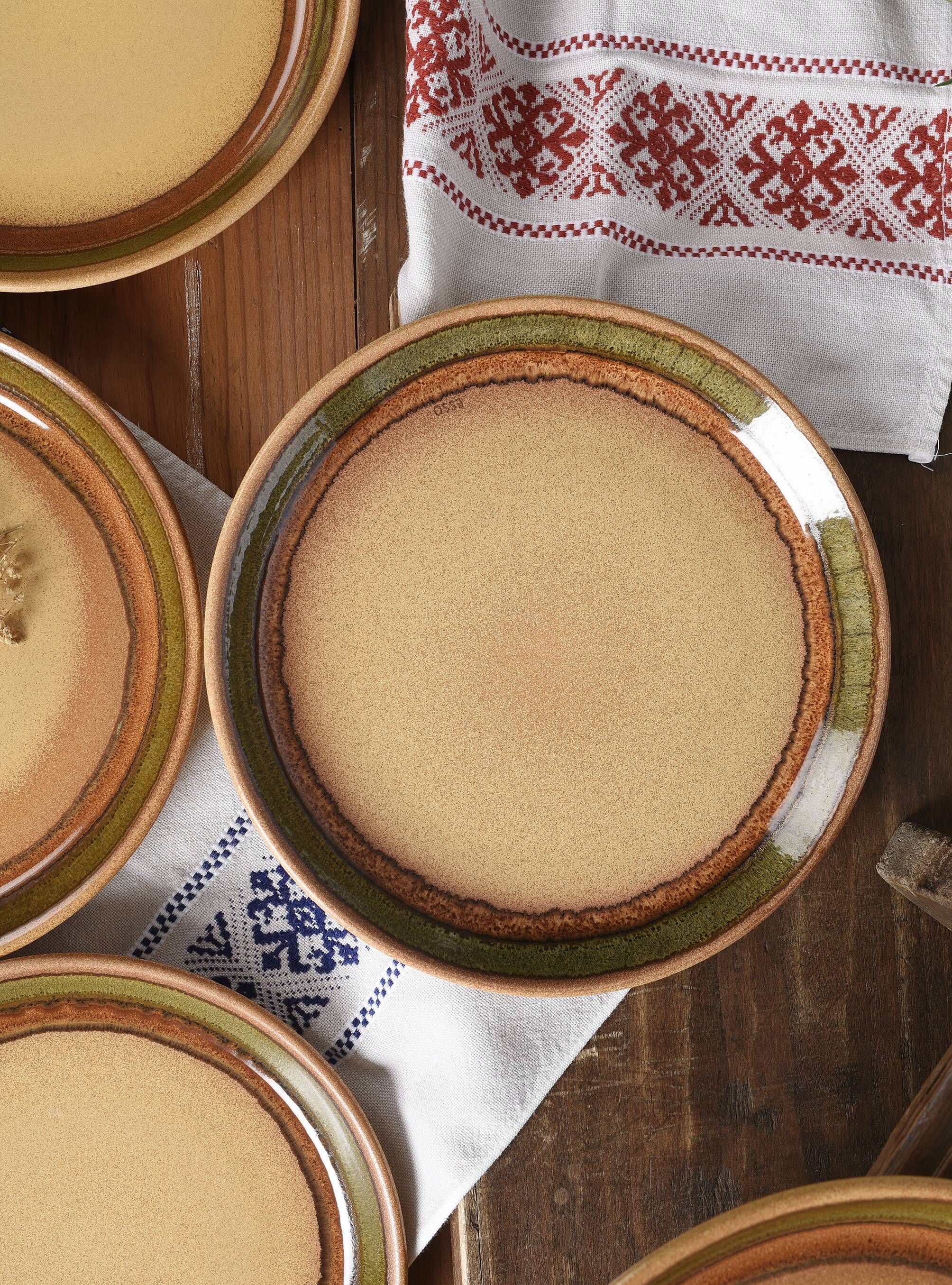 Vintage dinner plates from the 70s, in glazed stoneware, stamped Esso, Set of 6.