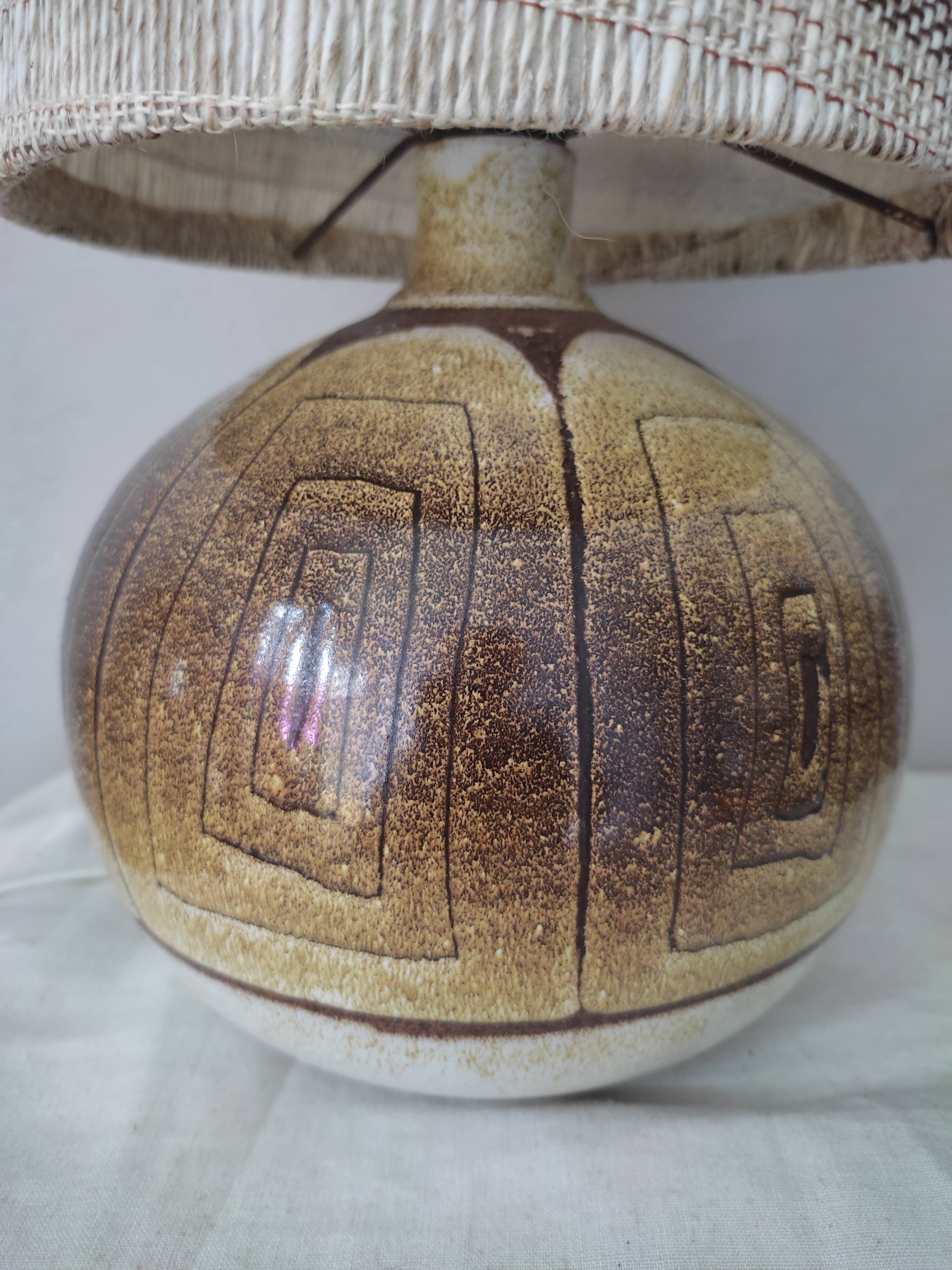 Lampe boule en céramique par Olivier Roy