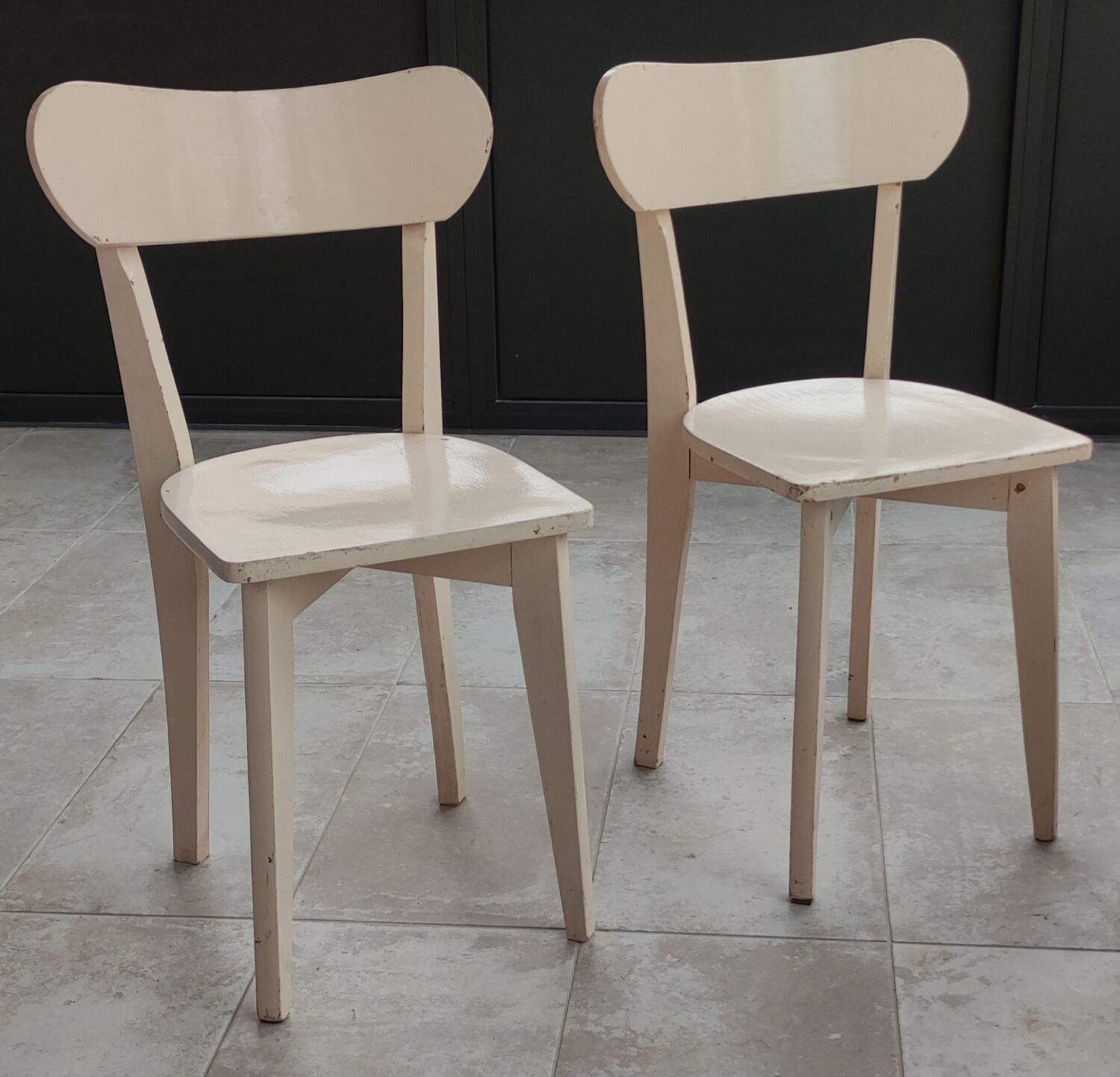 Series of 5 vintage chairs/antique bistro