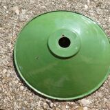 Lot de 3 abats-jour verts en tôle émaillée vintage