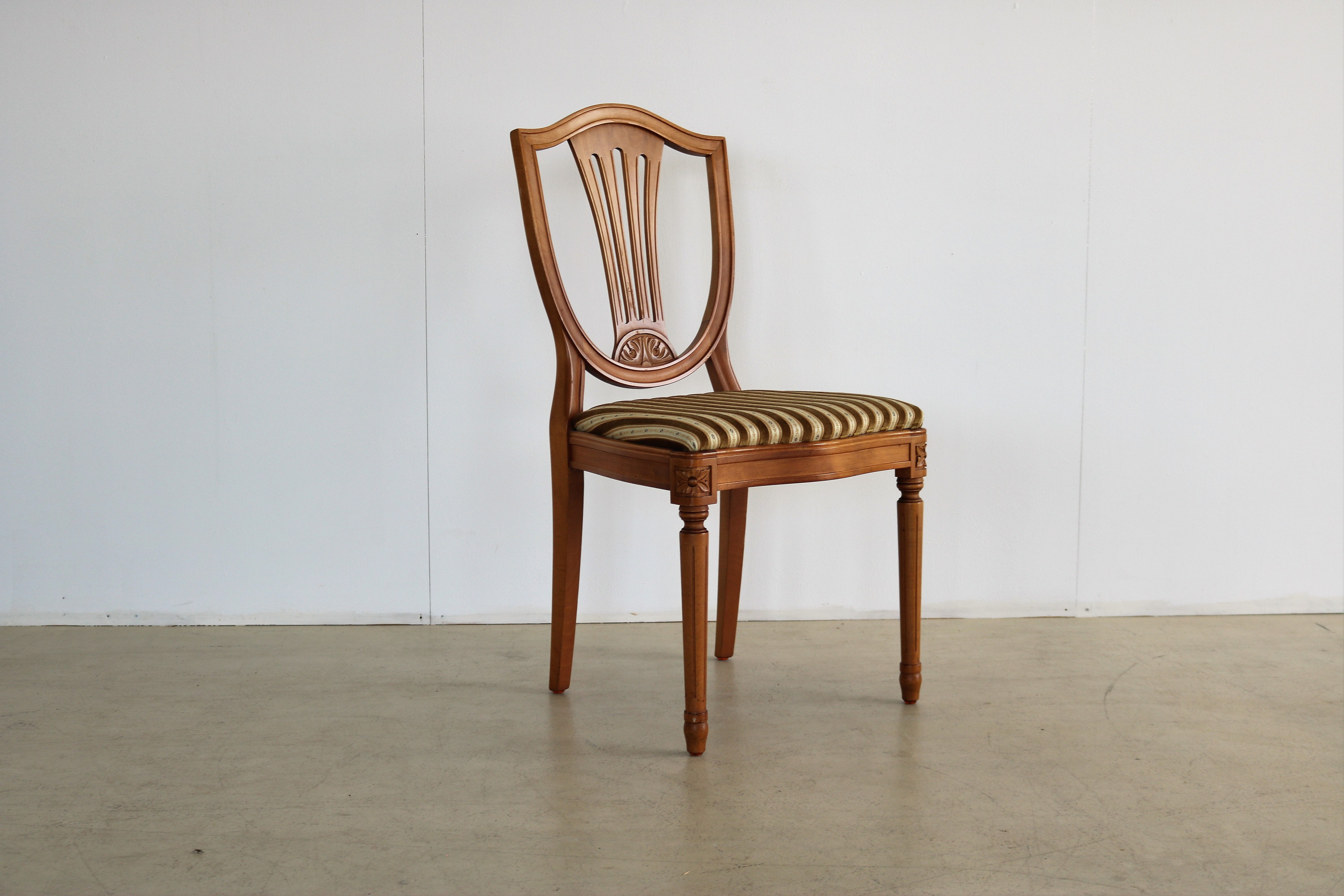 Set of 8 vintage dining chairs