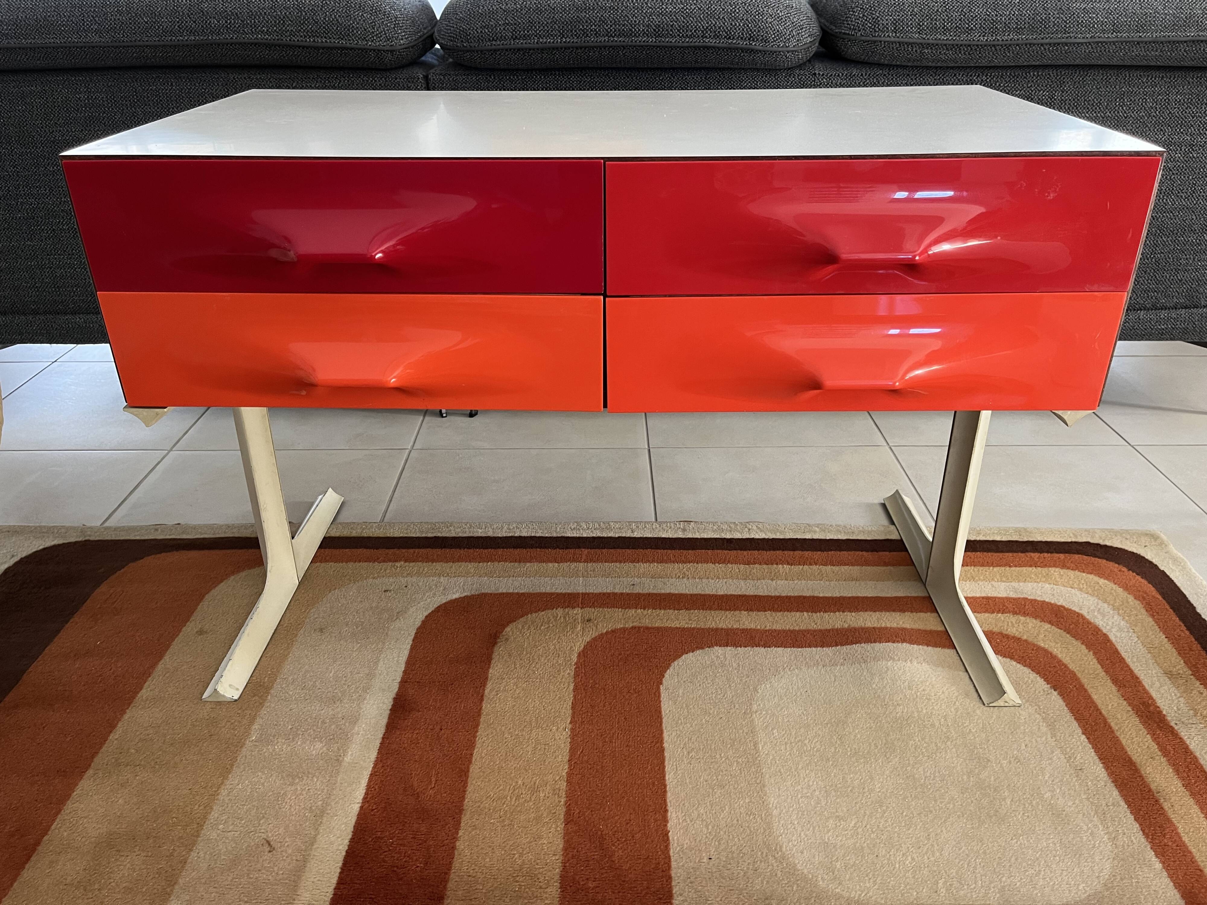 Raymond Loewy DF 2000 chest of drawers