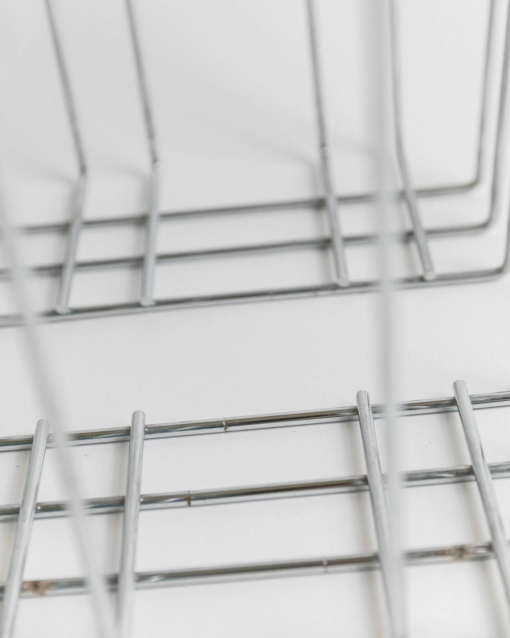 Vintage chrome-plated metal basket in Space Age 1980s design – silver storage for magazines, throws, 37x42x34 cm