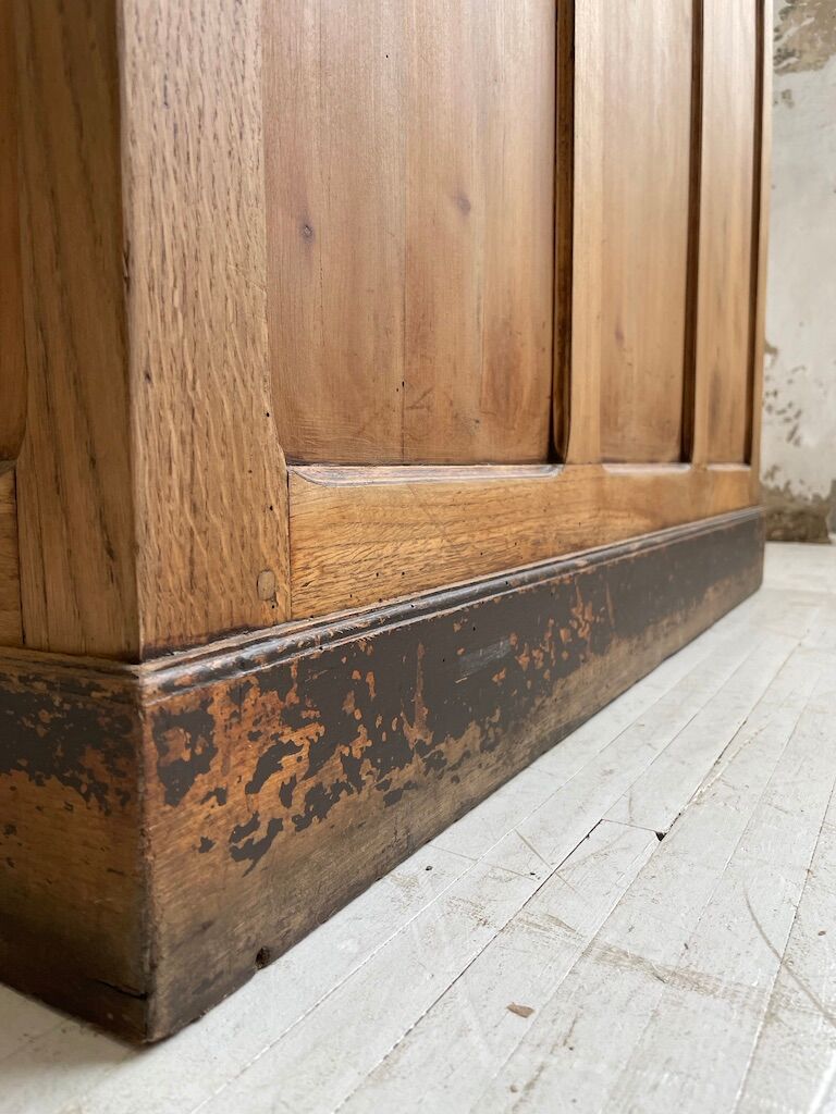 Early 20th century oak trade counter