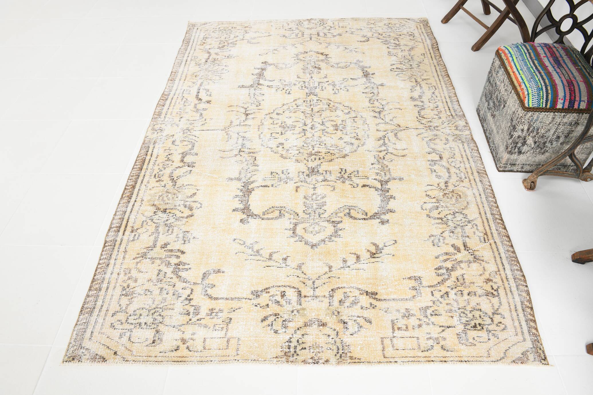5x8 Pale Yellow Handmade Wool Soft Turkish Rug, 159x238Cm SK 5244
