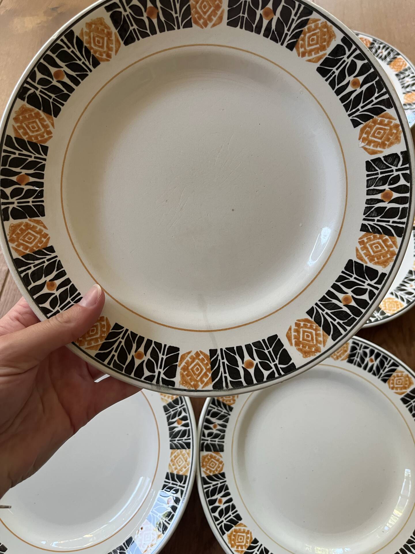 Saint Amand plates