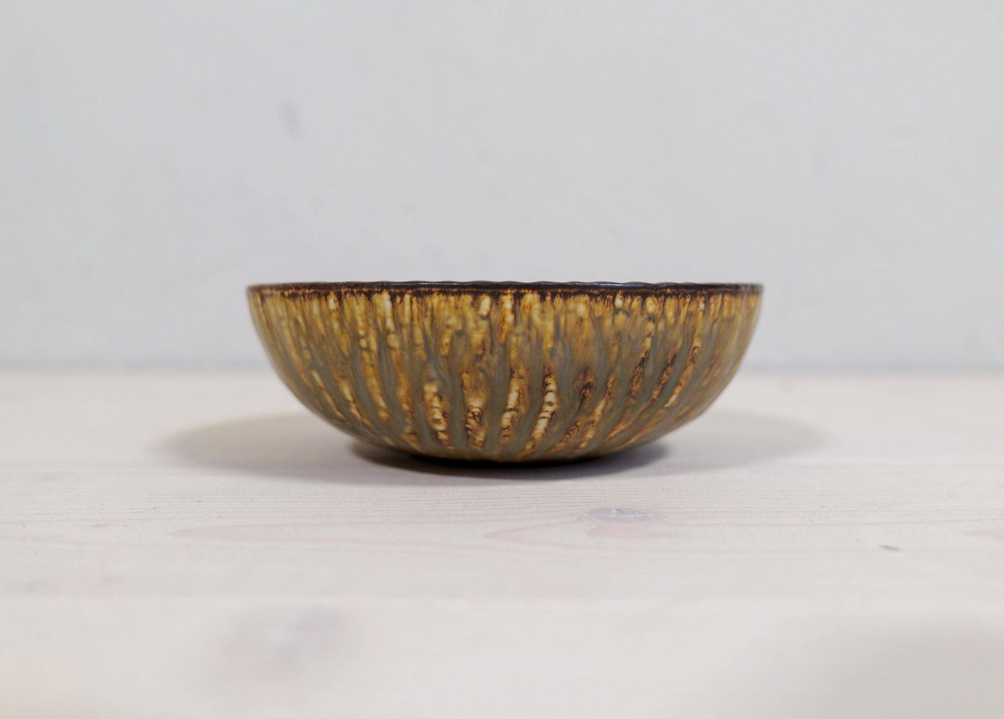 Modern Ensemble from the Mid-Century of 4 Ceramic Pieces Rubus Gunnar Nylund Rörstrand, Sweden