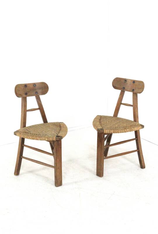 Ensemble de 2 chaises tripodes brutalistes