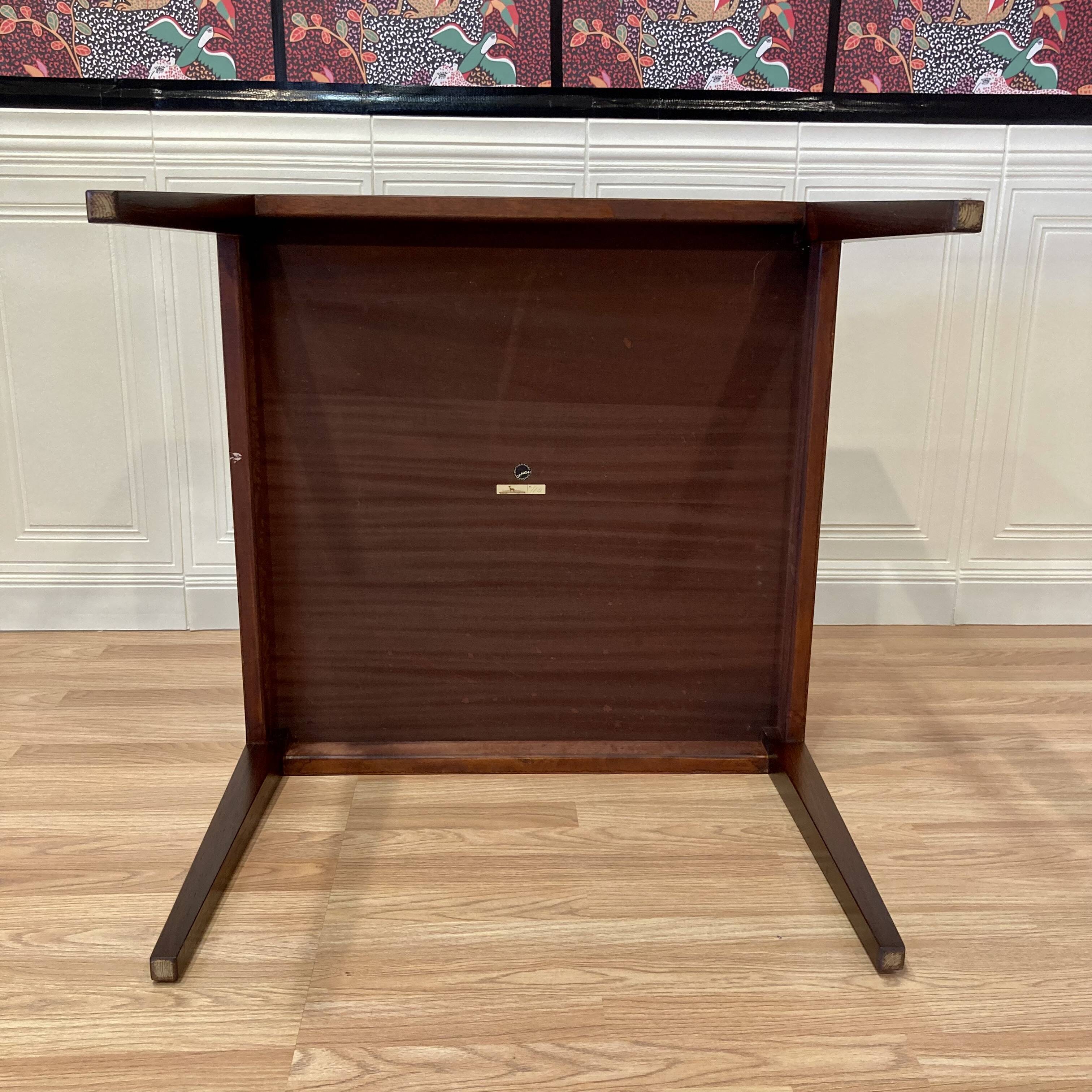 Table basse design et estampille scandinave "Severin Hansen" 1950.