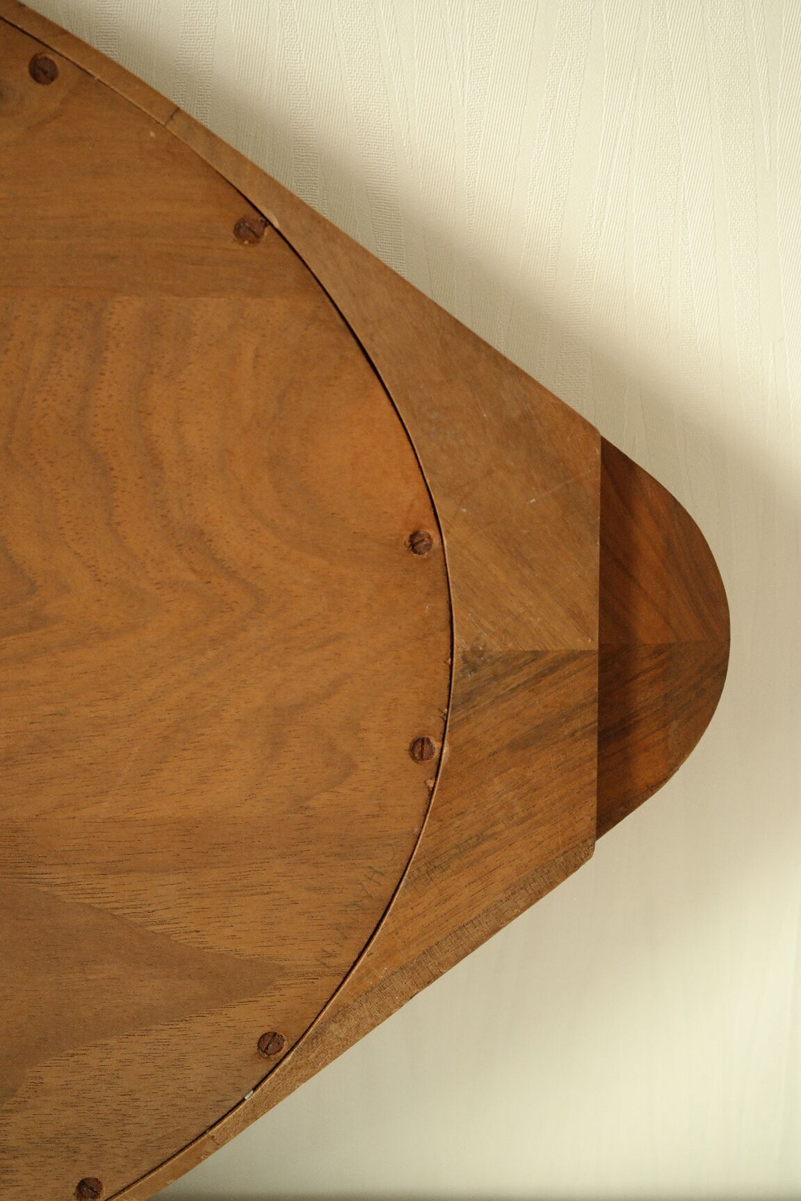 Oval wooden tray with glass and artisanal marquetry from the 70s.