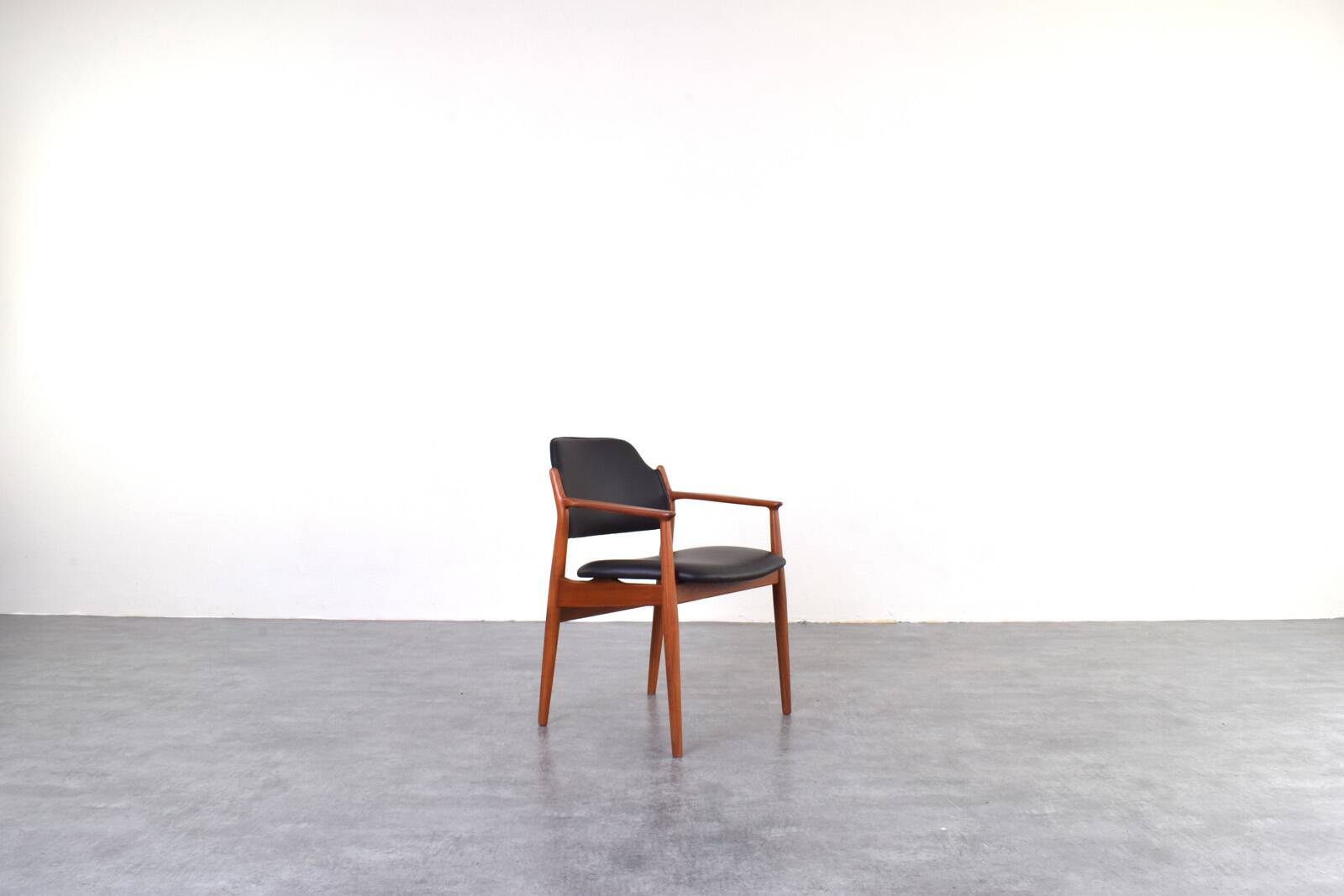 Mid-Century Danish Teak Chairs Model 62a by Arne Vodder for Sibast, 1960s.