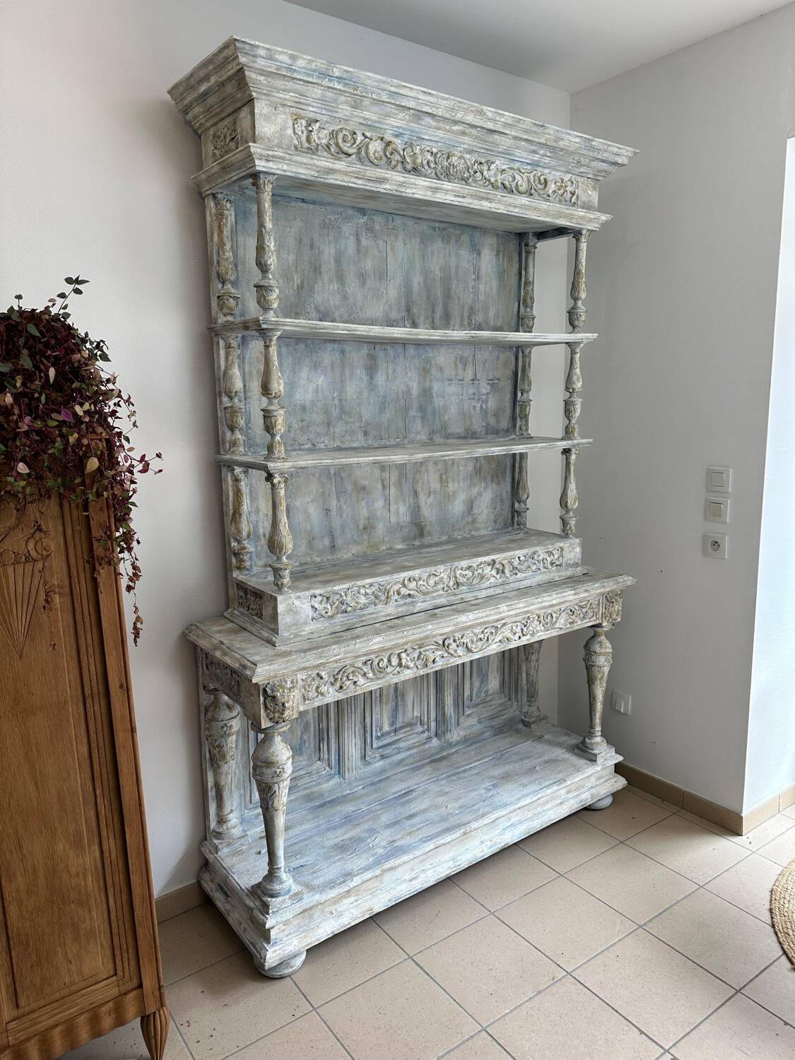 Walnut dresser, 19th century.