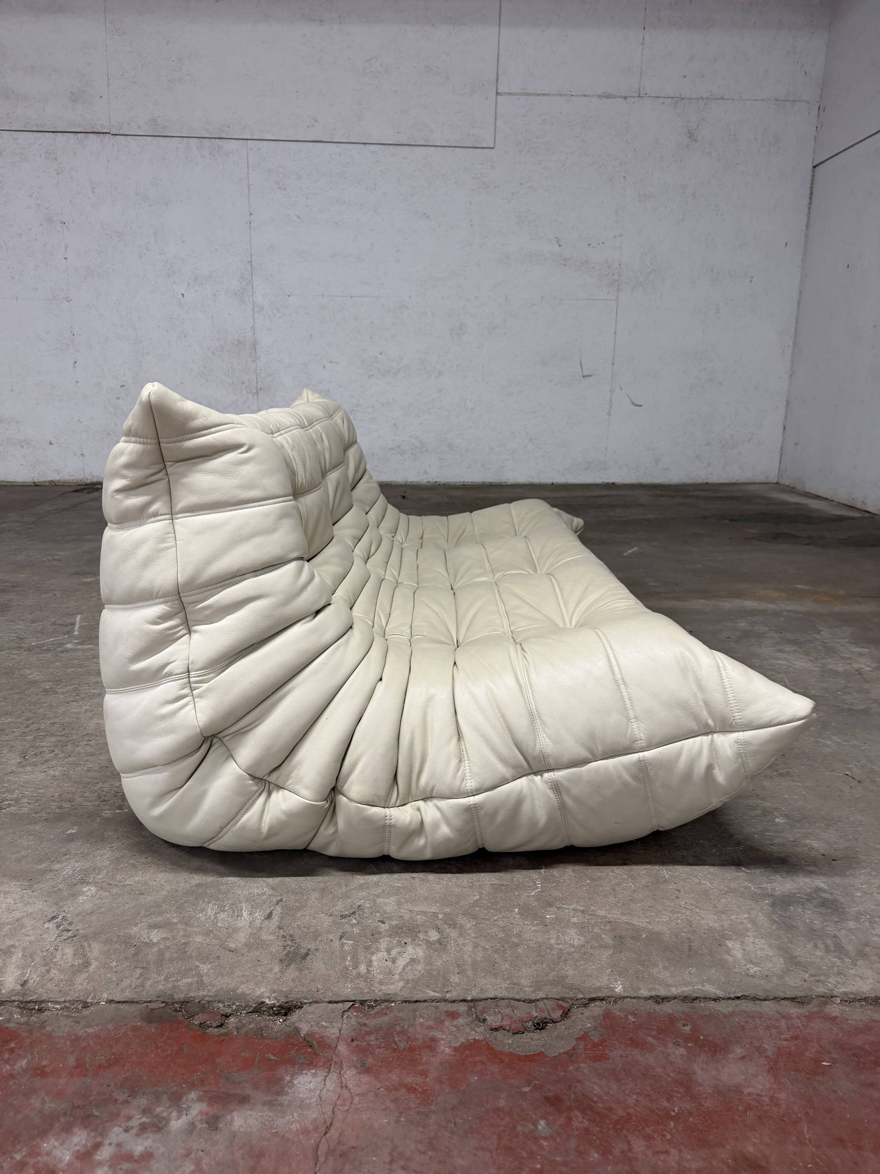100% authentic ligne roset togo 3-seater beige leather in top condition!