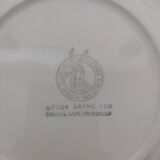 Plate dessert mill of wolves