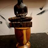 Bookends in exotic wood marquetry in the shape of a tambourine.