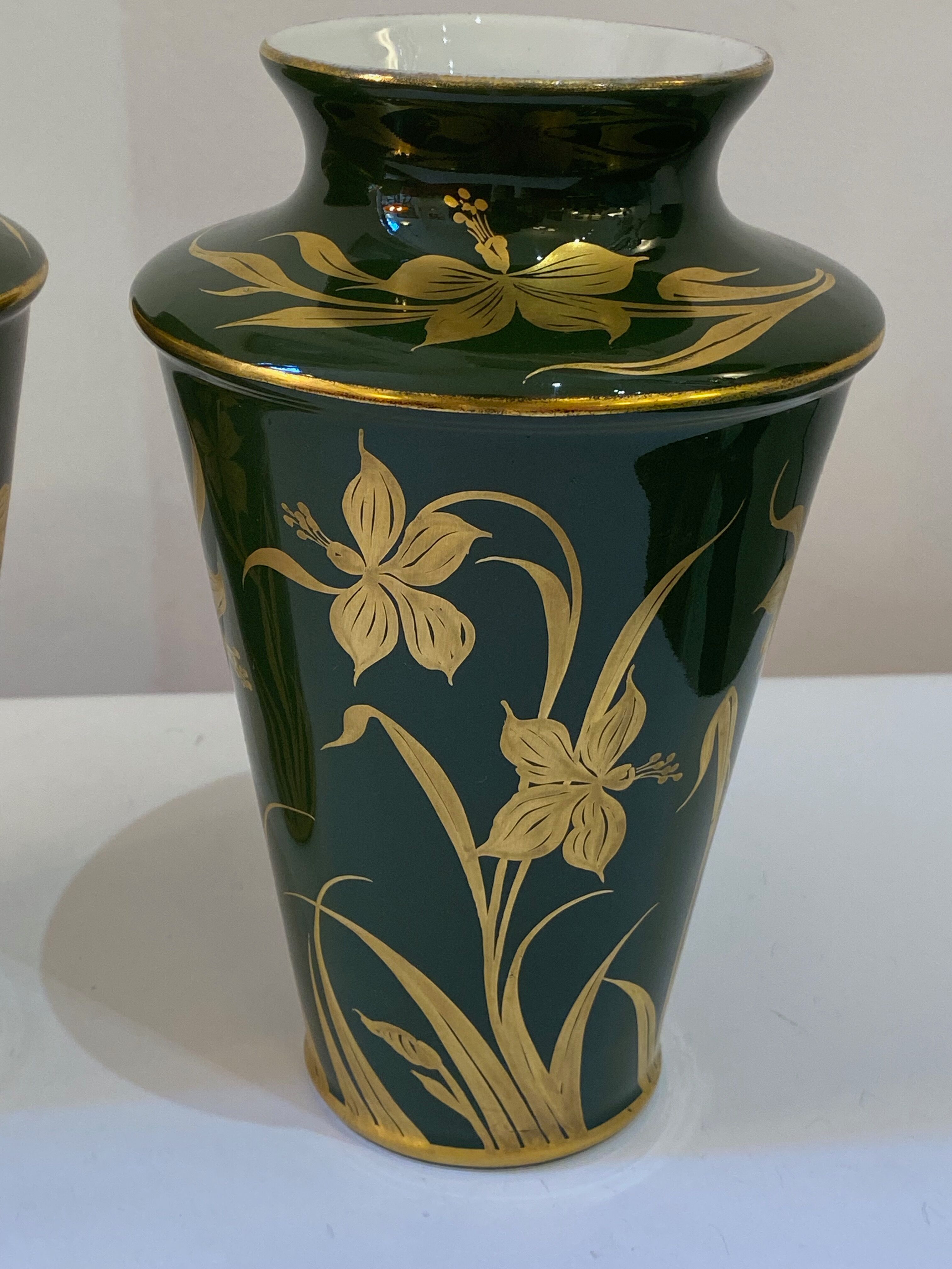 Paire de vases en porcelaine Art Nouveau