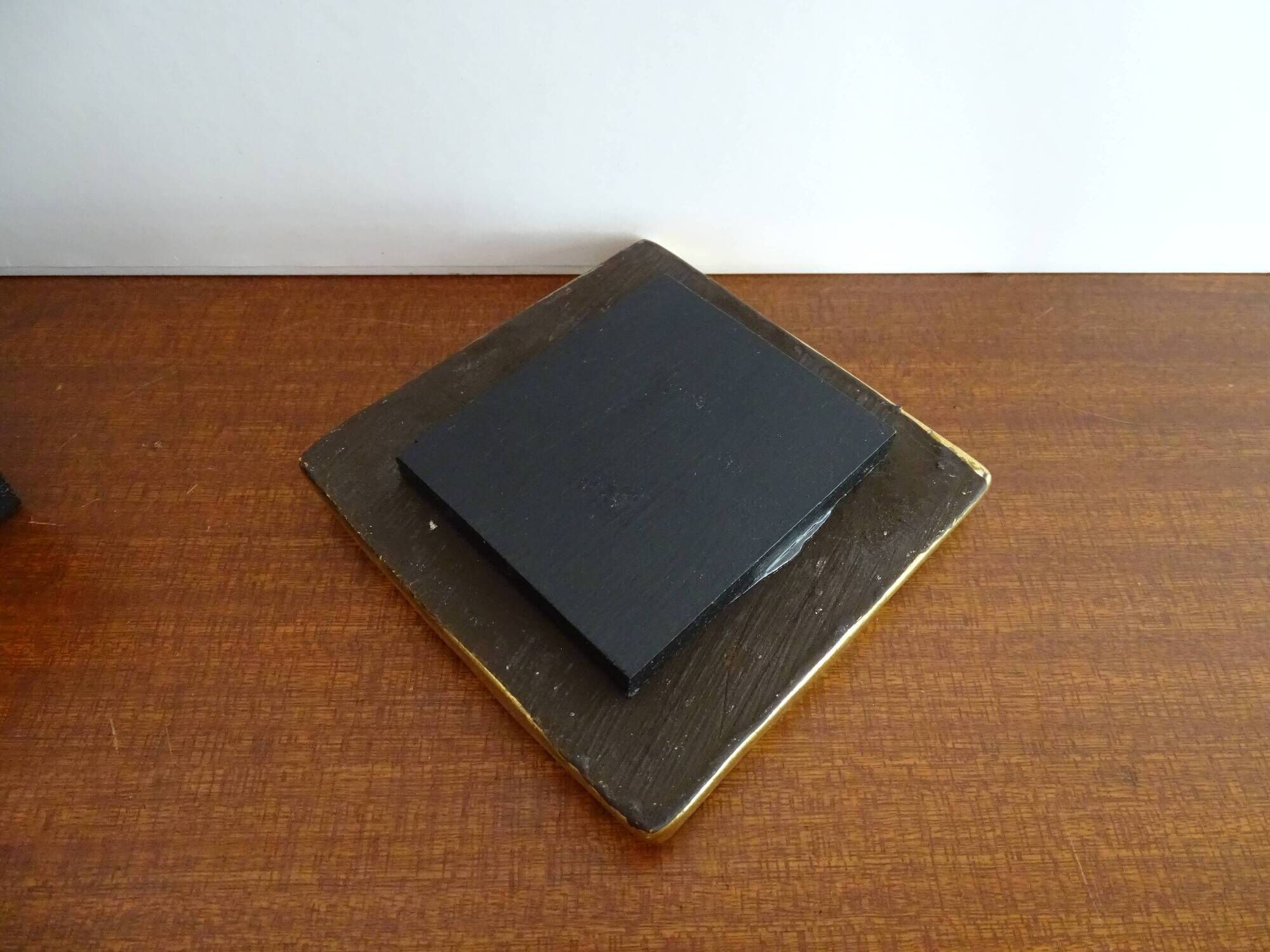 Mithé Espelt jewelry box 1960 - Ceramic and wood peony flower and gold decoration