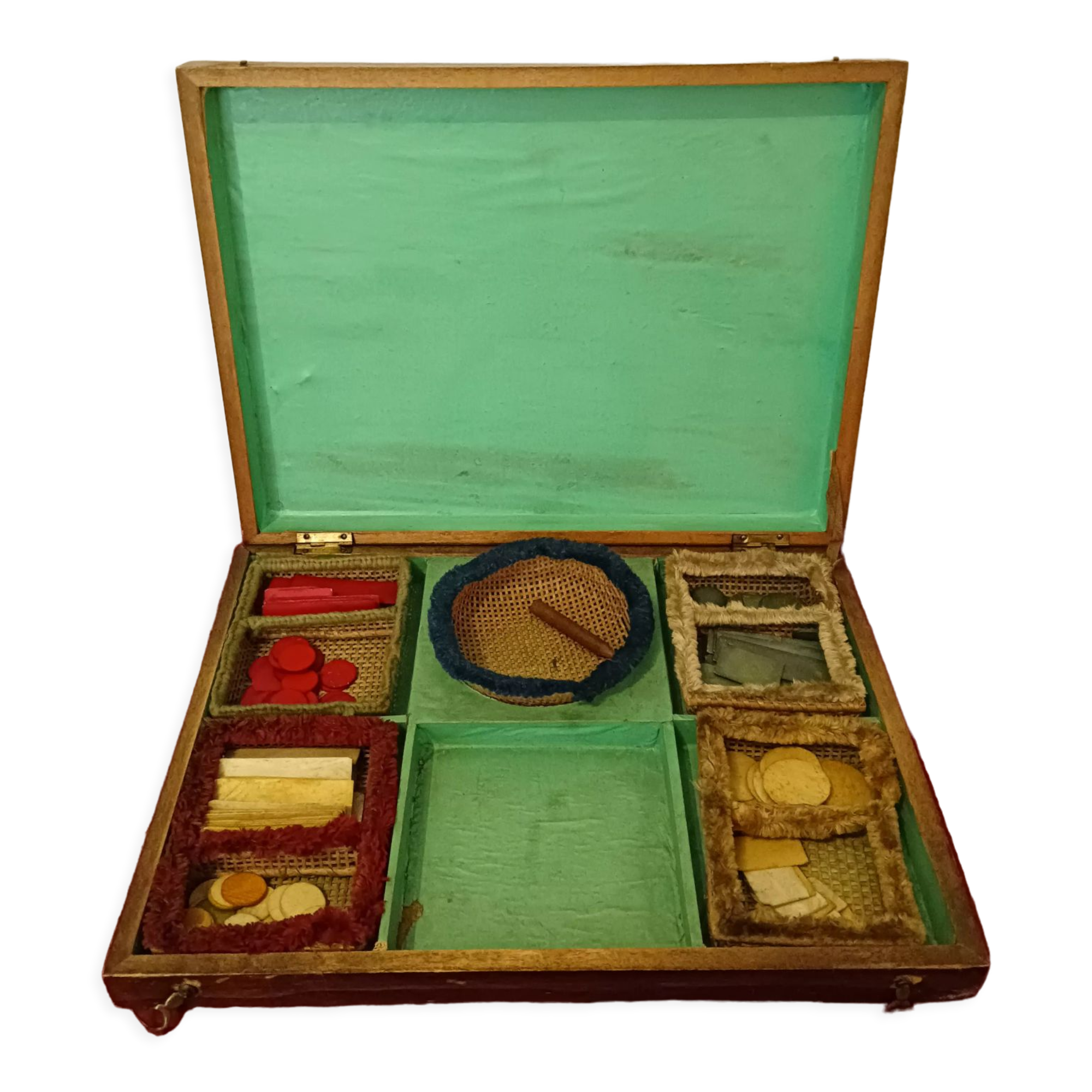 Old mahogany game box with bone tokens, XIXth century