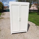 Armoire parisienne