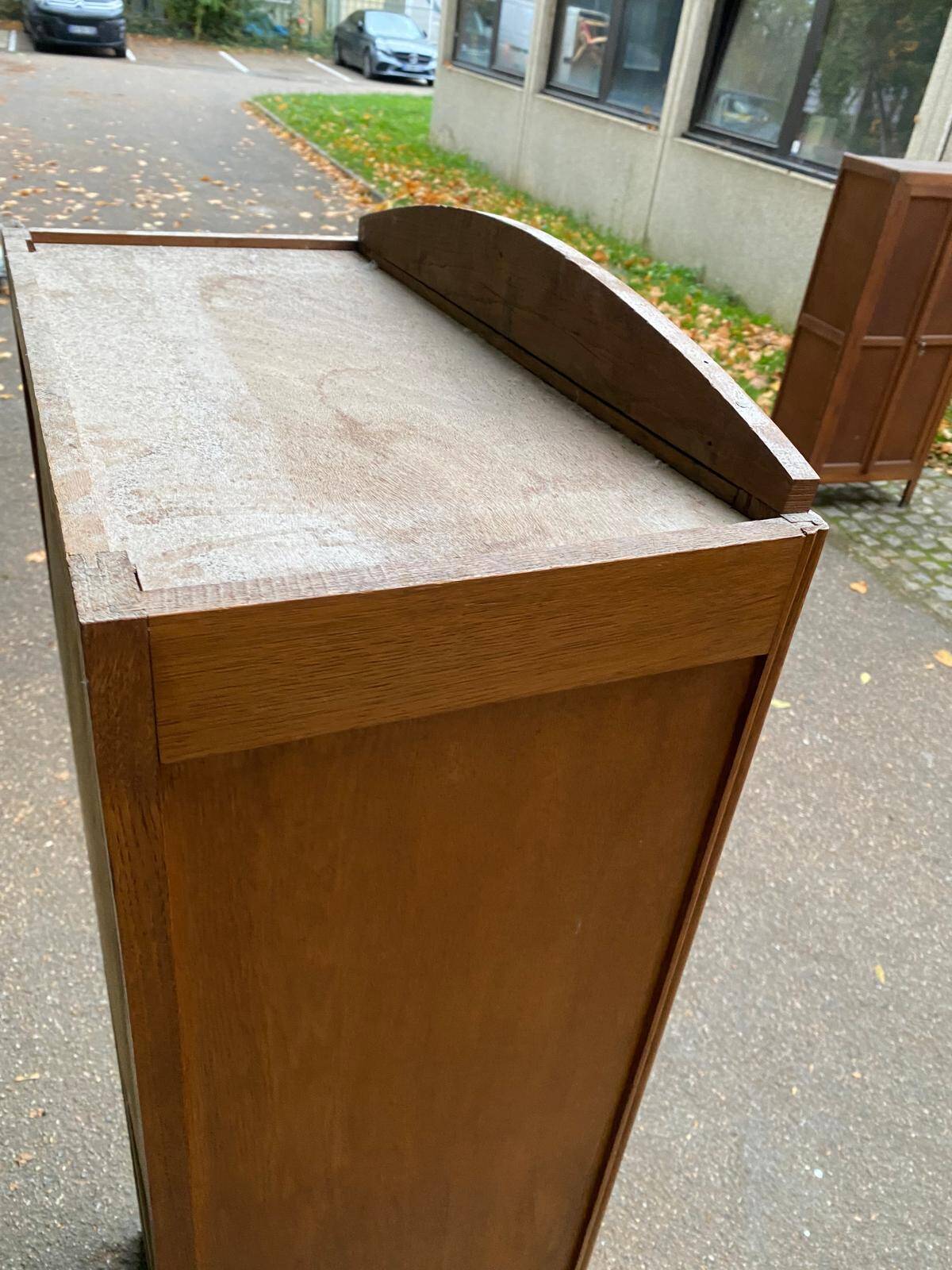 1960s Parisian Art Deco display case in solid oak