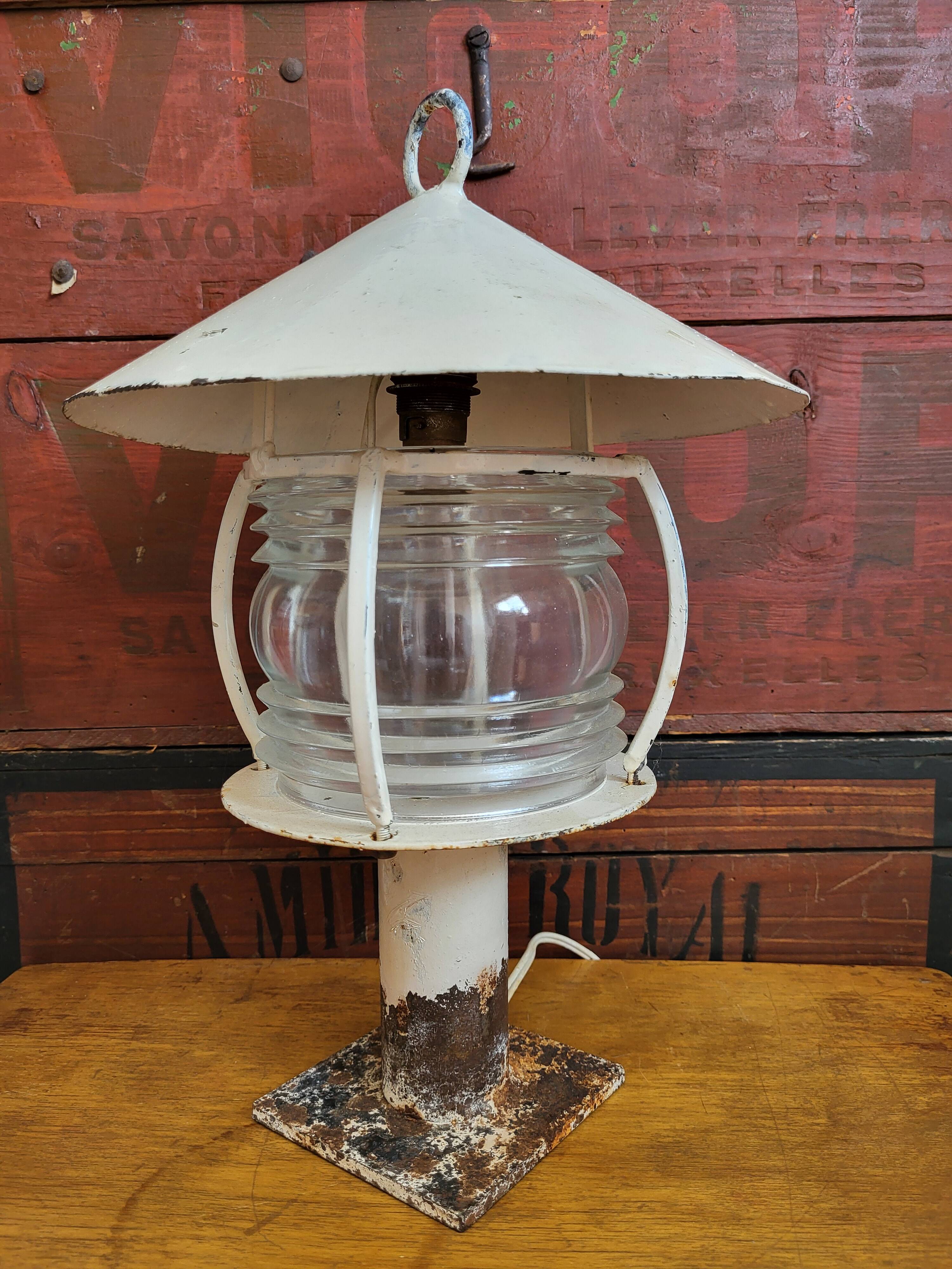 Lampe nautique maritime, modèle original authentique