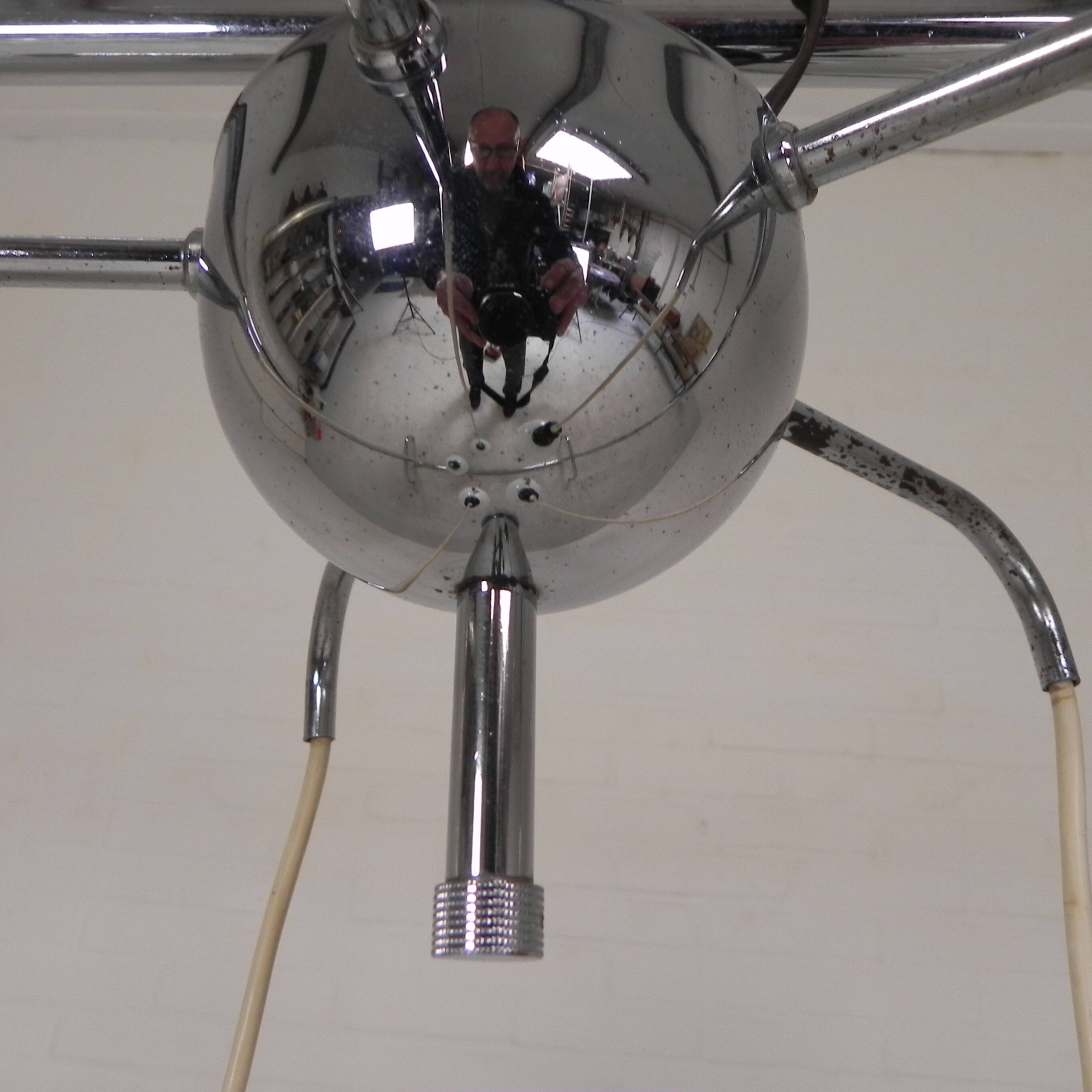 Lampe suspendue Cascade avec 5 boules en verre blanc, années 70