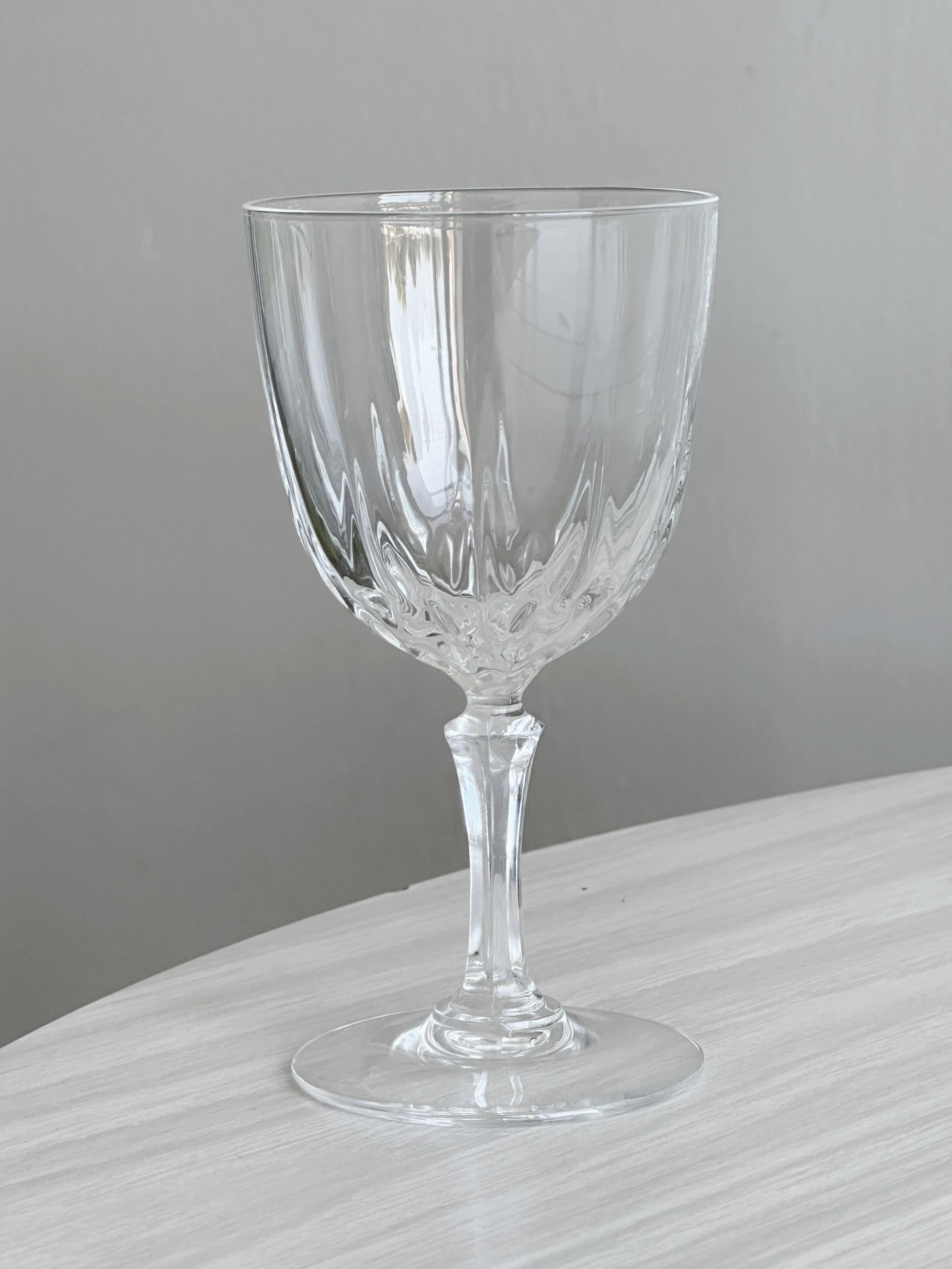 Set of 8 crystal wine glasses