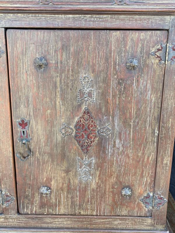 Buffet cabinet Renaissance Spanish Period XIX 18th