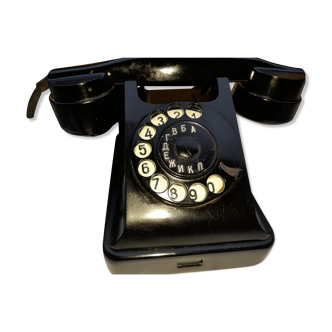 Téléphone vintage d'URSS en bakélite