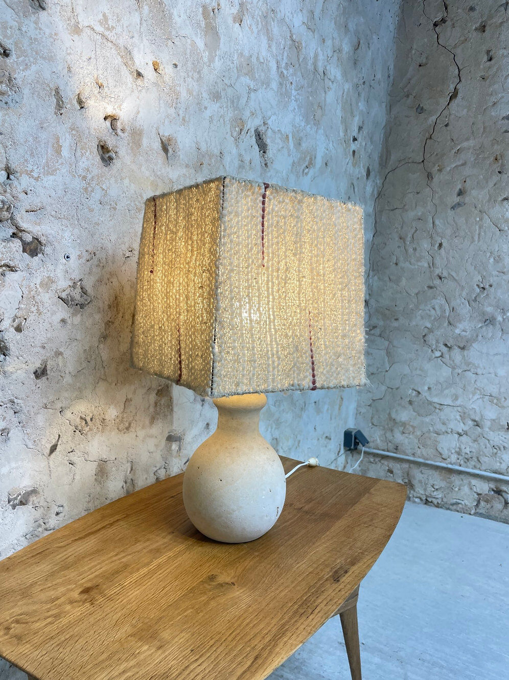 Lampe pierre blanche