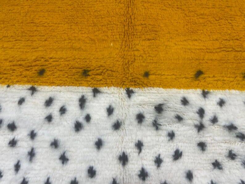 Handmade Berber rug 250cm x 150cm