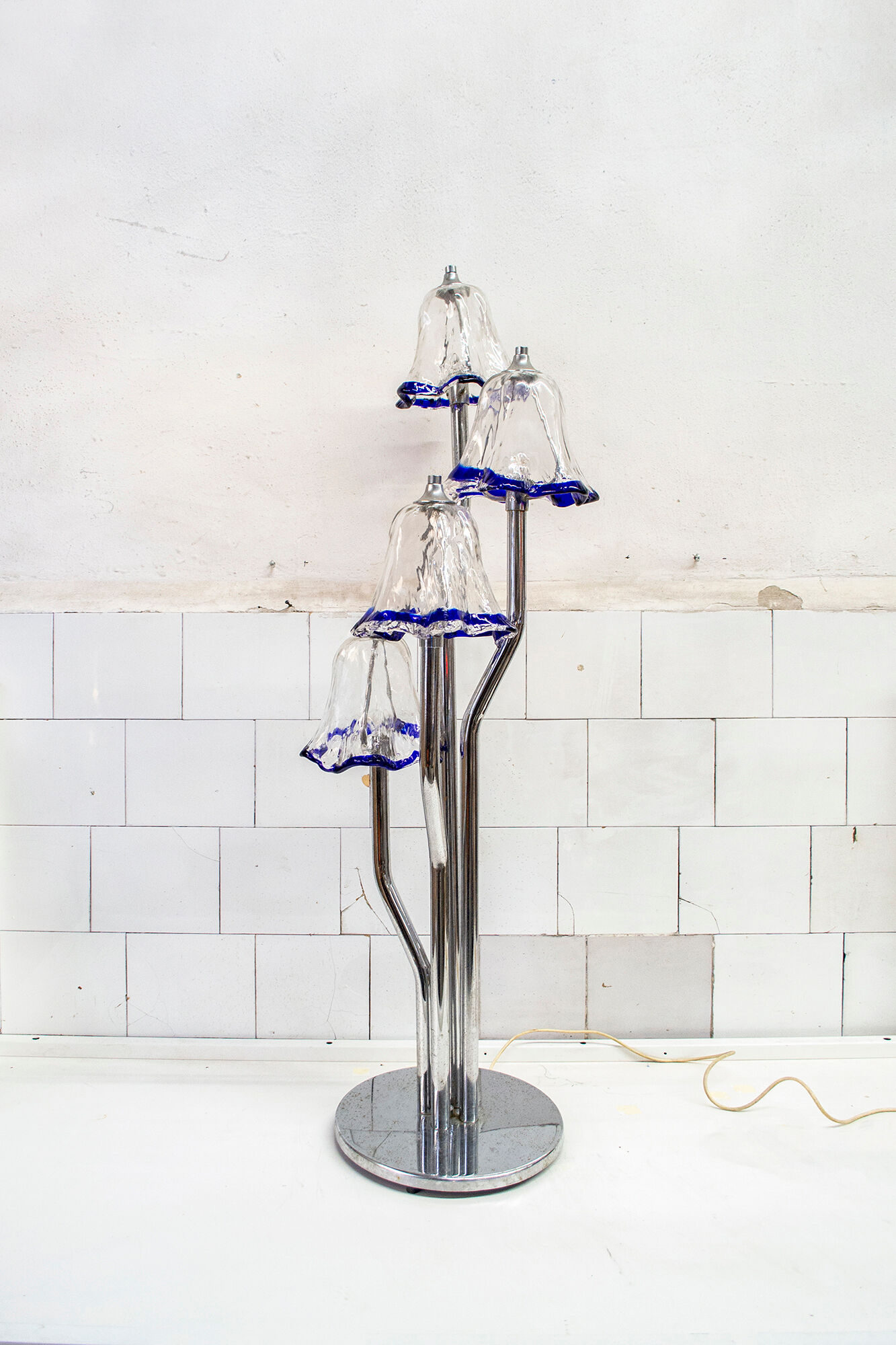 Murano glass and chromed metal floor lamp, Anni '70