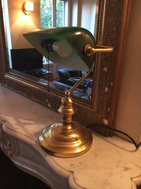 Banker desk lamp