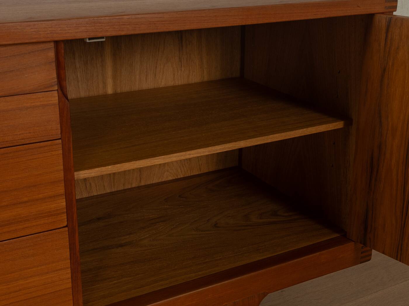 Buffet des années 1960, Henning Kjaernulf