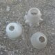 Lot de 3 suspensions globe en verre moulé vintage