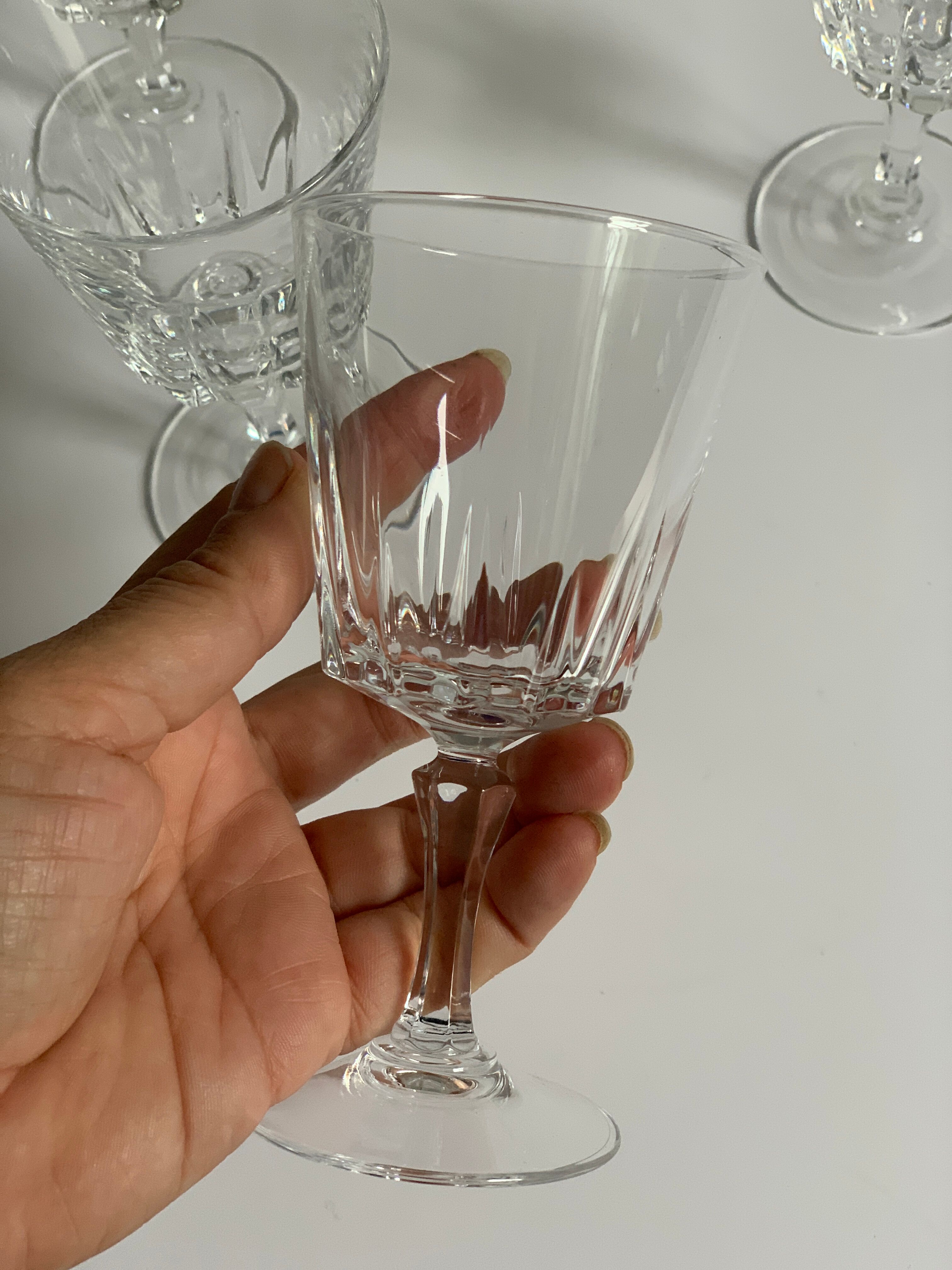 4 crystal glasses