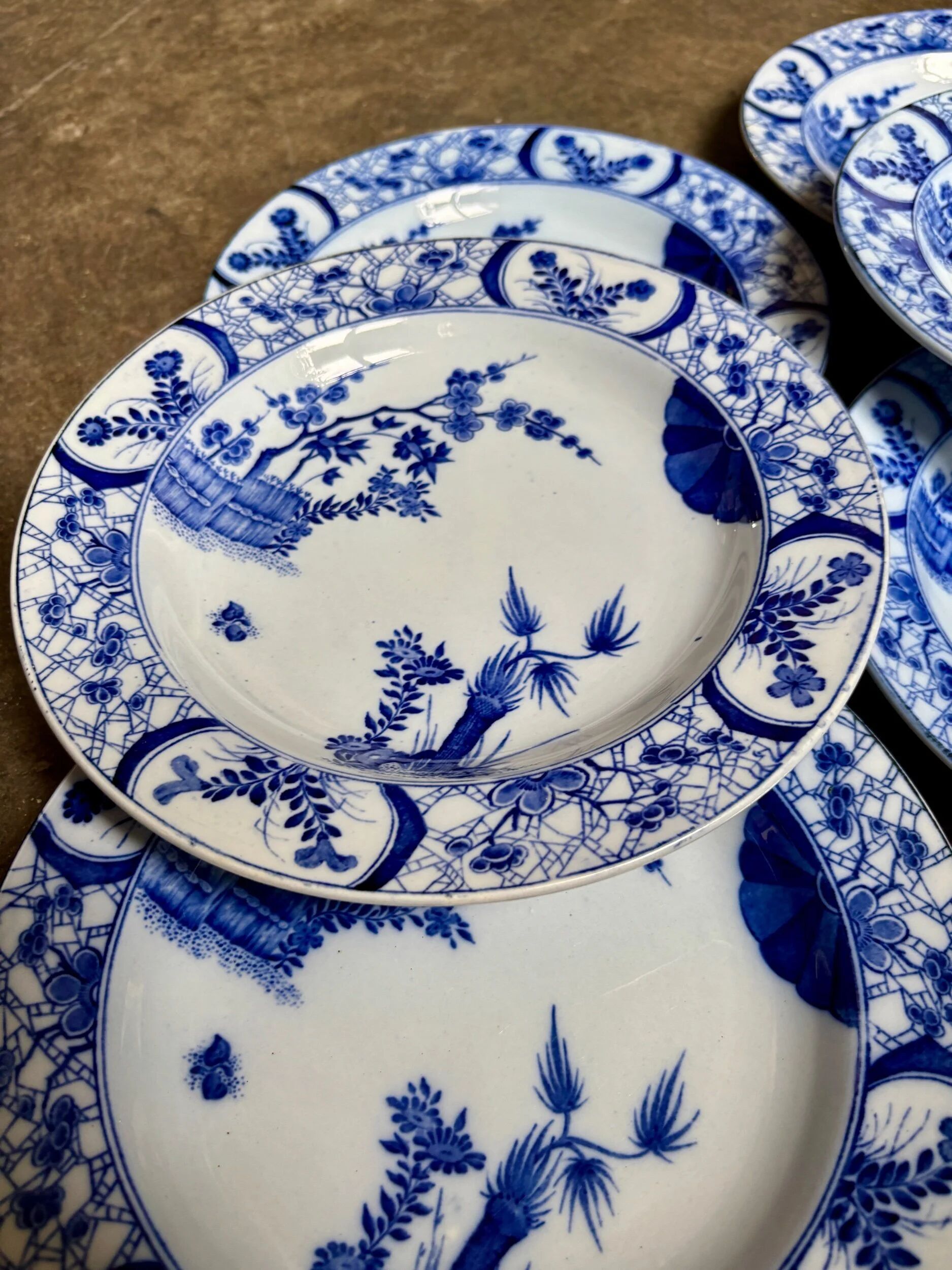 6 deep plates Creil & Montereau in blue ironstone, "Japan" service.