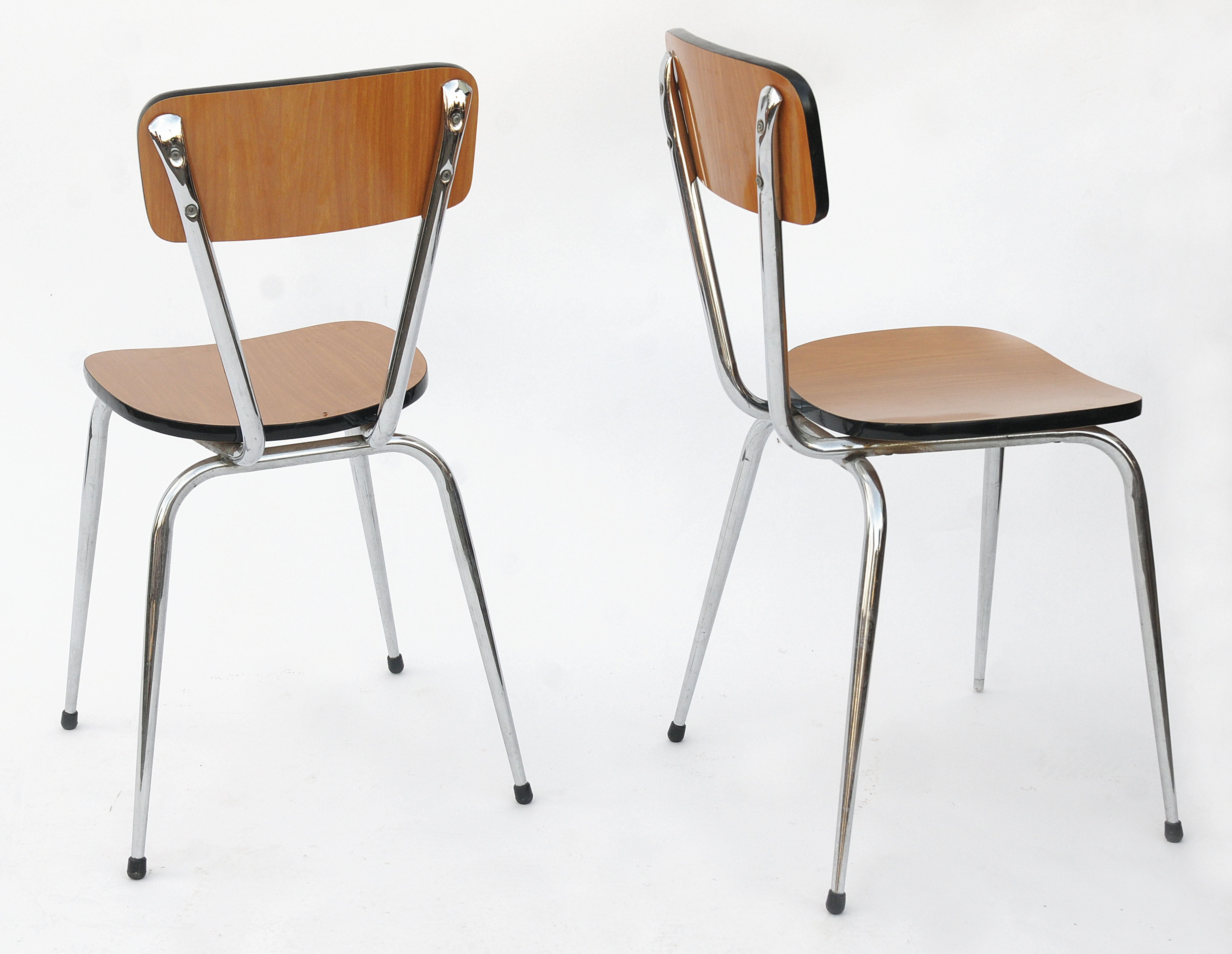 Table and 2 formica chairs