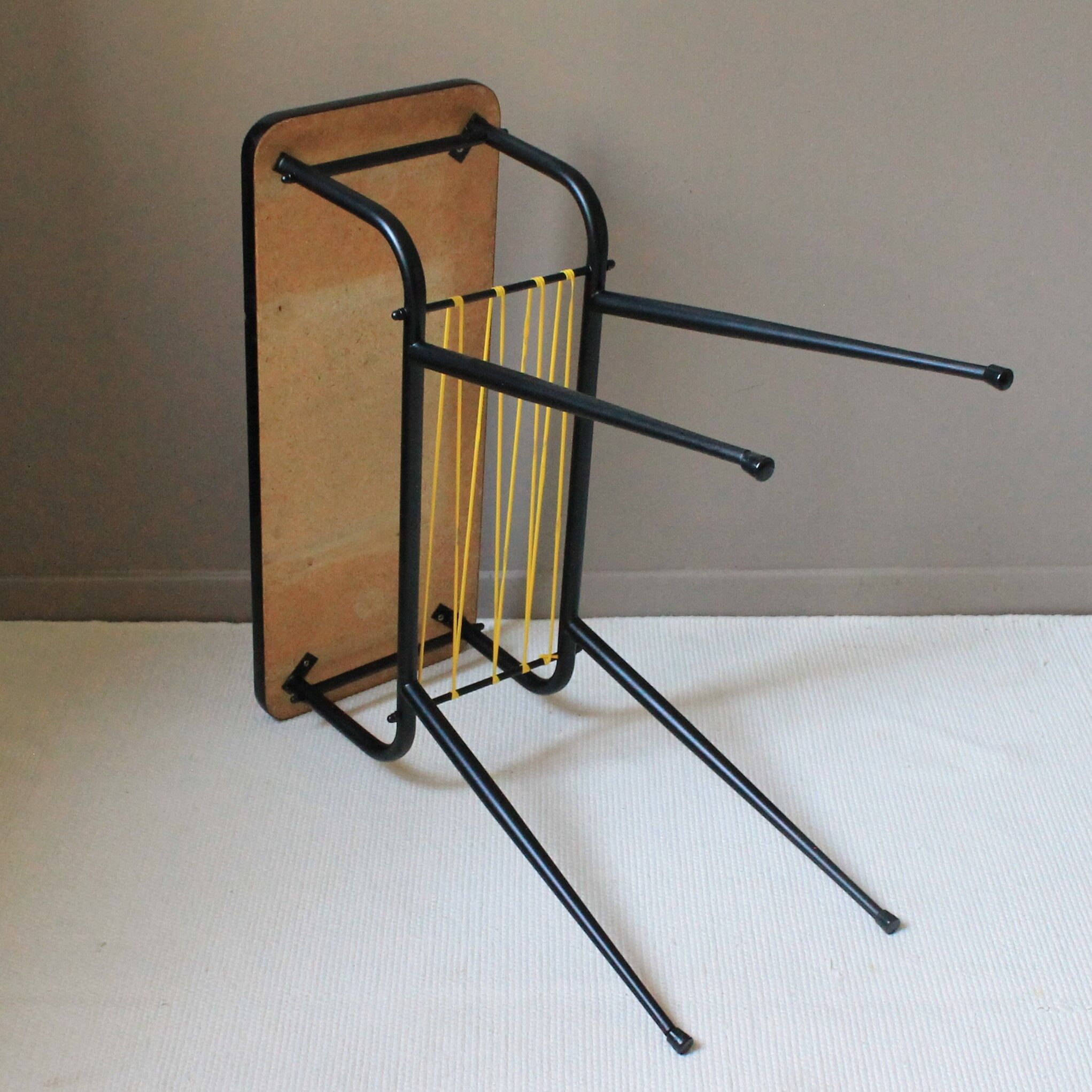 Side table formica & vintage scoubidou