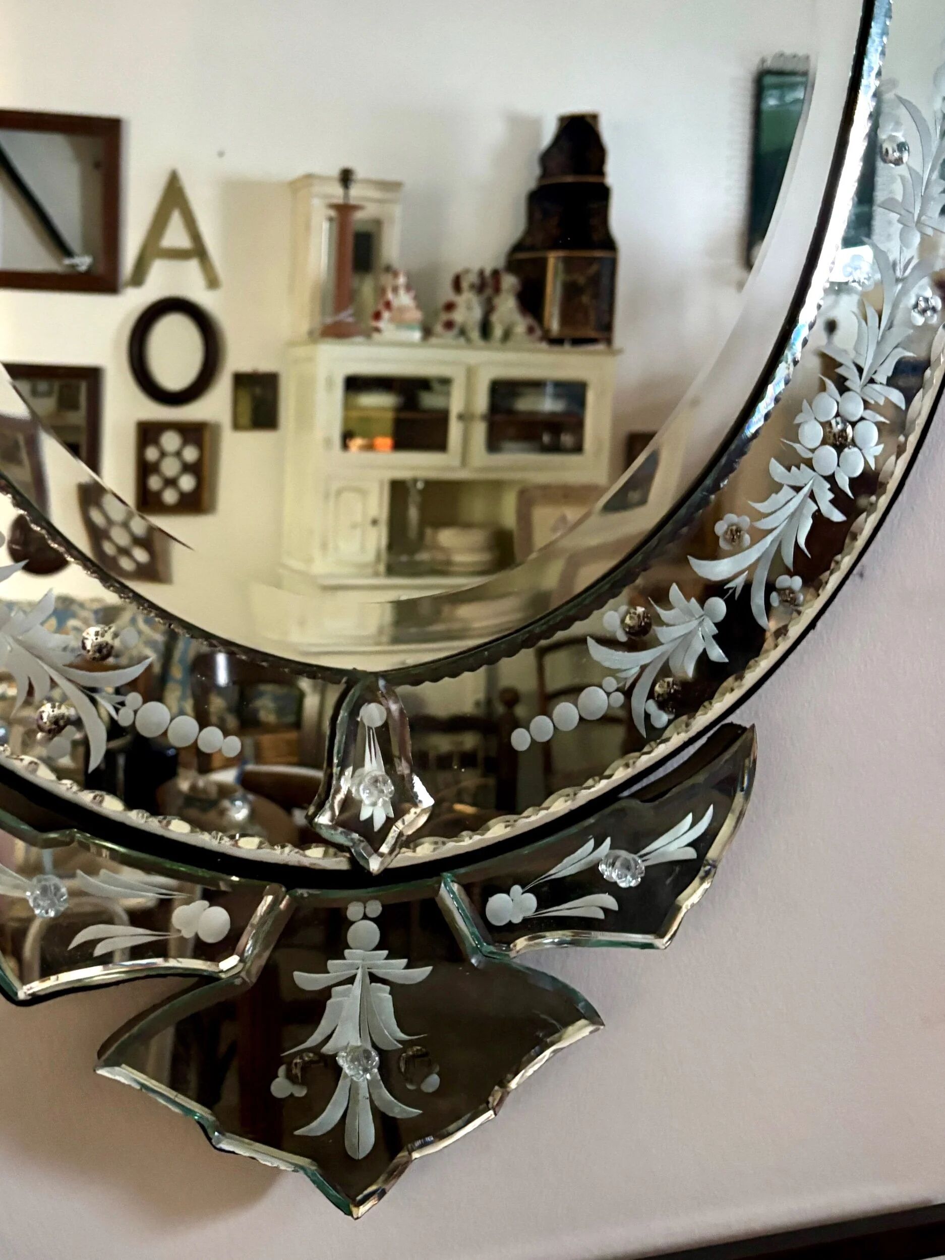 Venetian mirror 99 x 51 cm