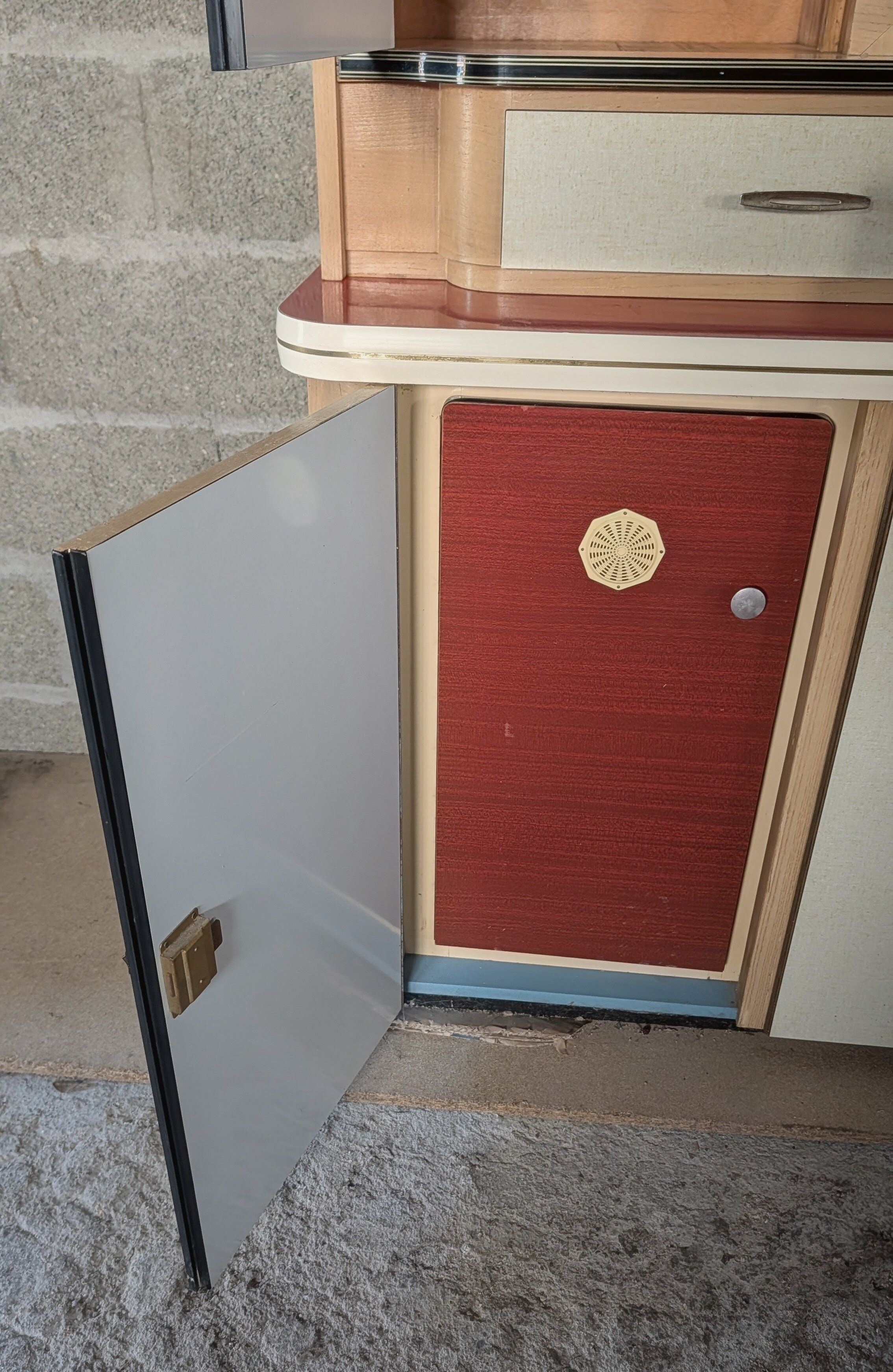 Modernist buffet in almond green & vermilion red 50