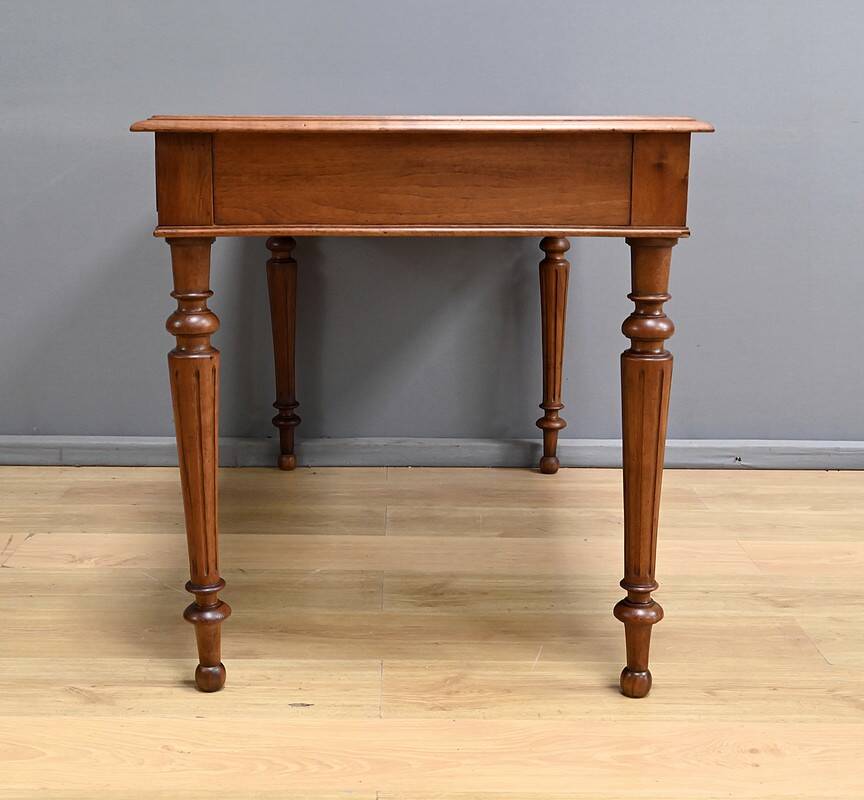 Walnut desk, Louis-Philippe style – Early 20th century